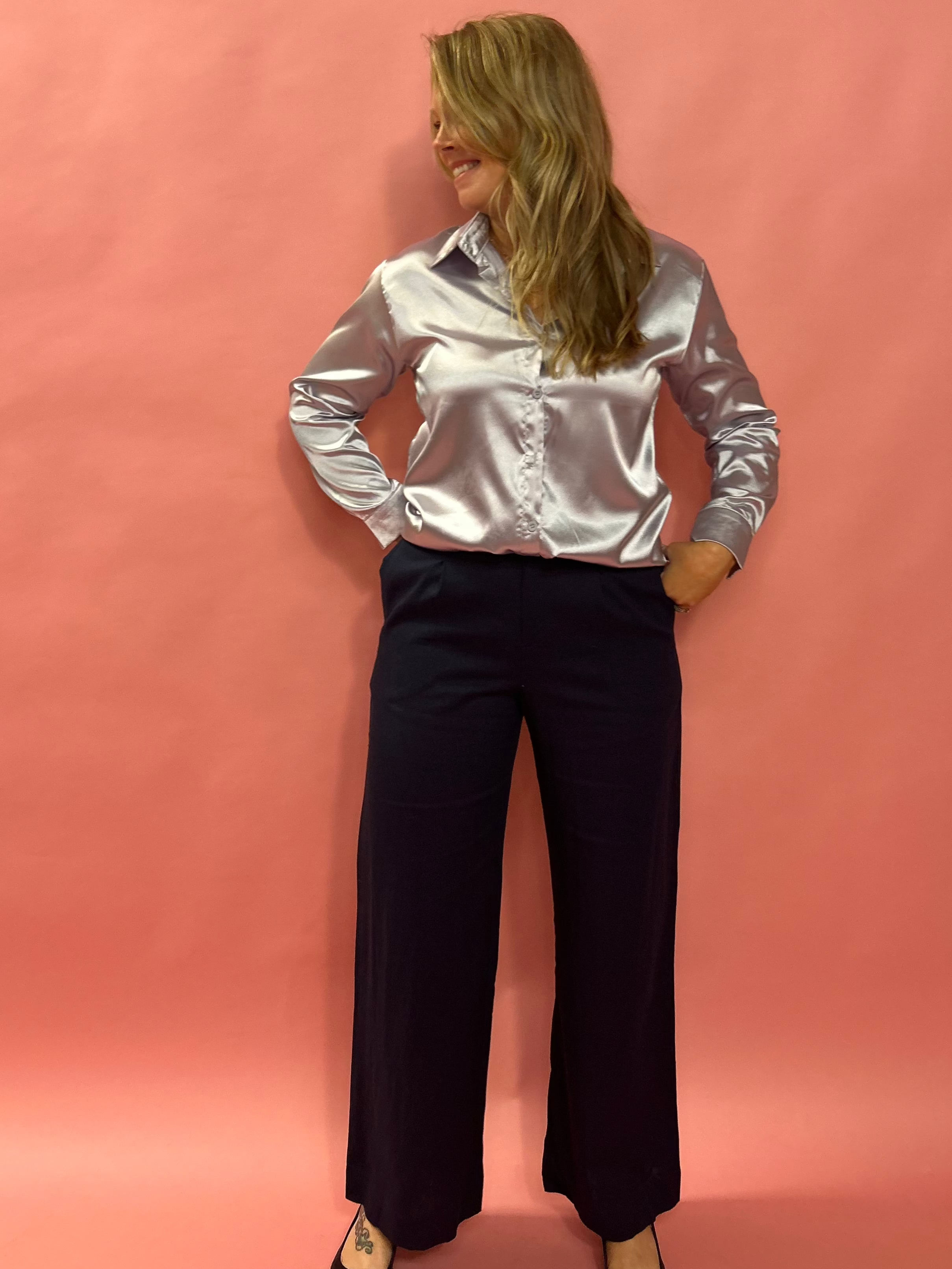 Coastal Chic: Navy Linen Wide-Leg Pin Tuck Pleated Pants
