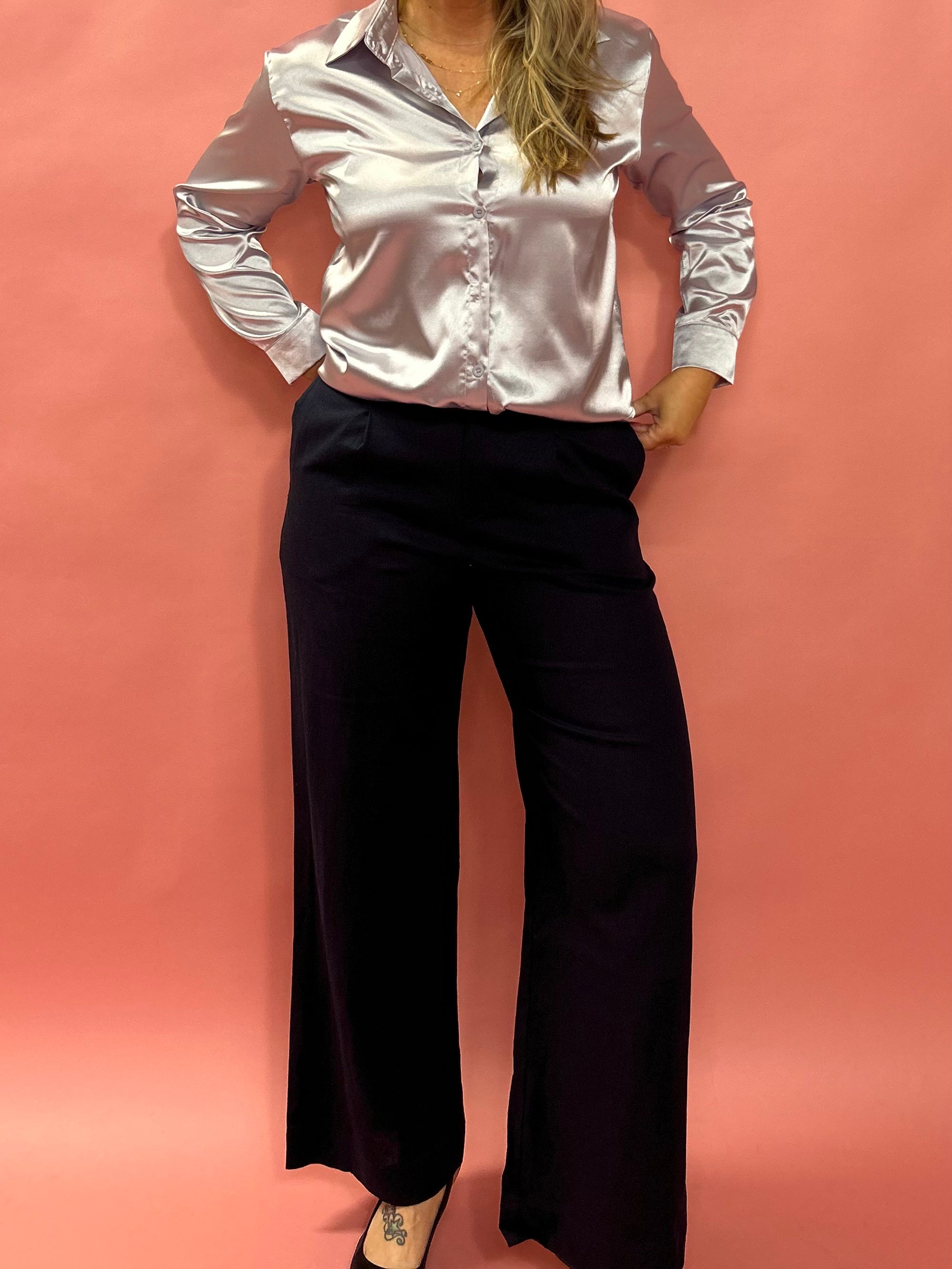 Coastal Chic: Navy Linen Wide-Leg Pin Tuck Pleated Pants