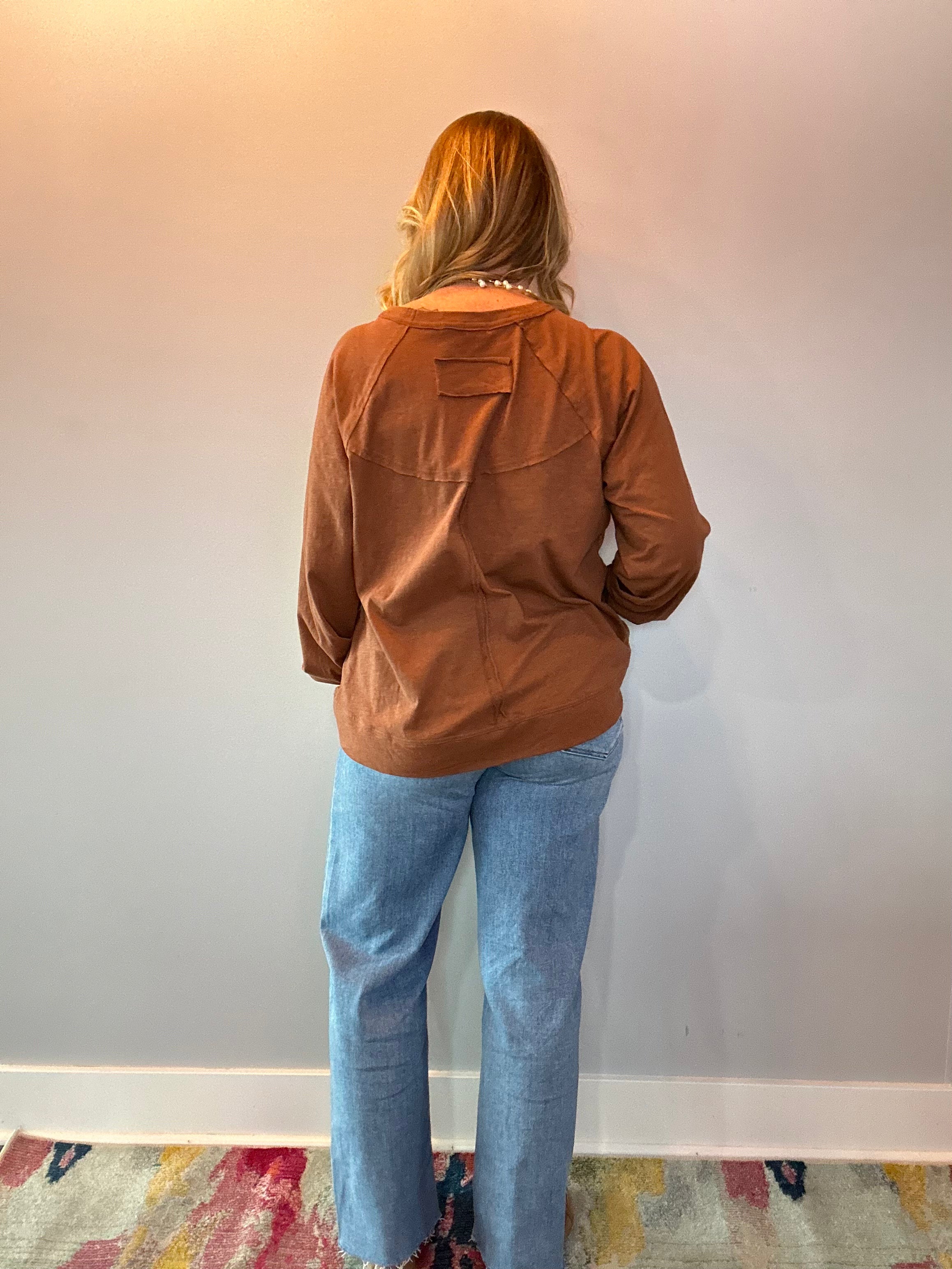 Laid-Back Cotton Slub Top in Brown