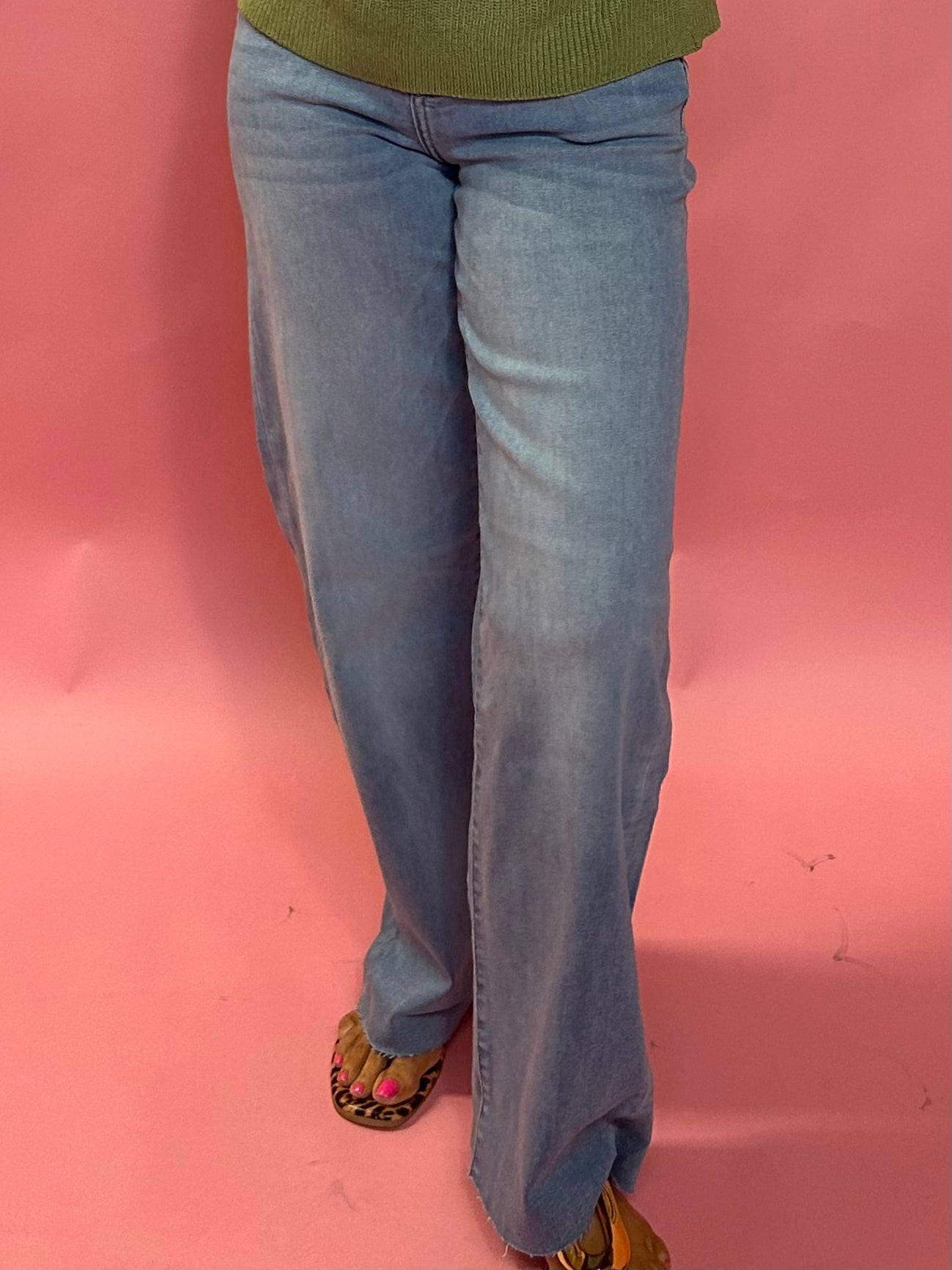 Logan Vintage Mid Rise Logan Dad Jean