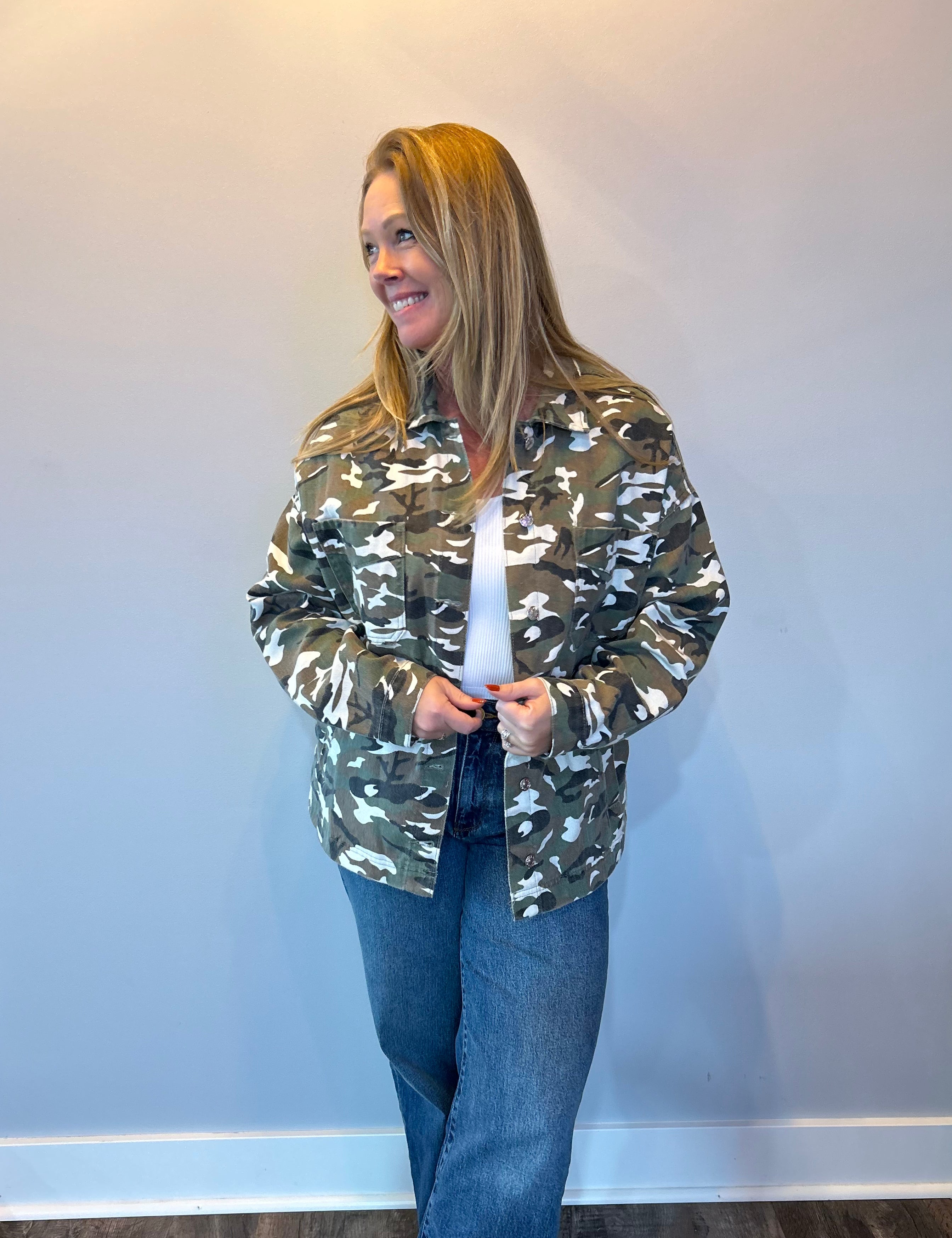Camo Chest Pockets Loose Jean Jacket