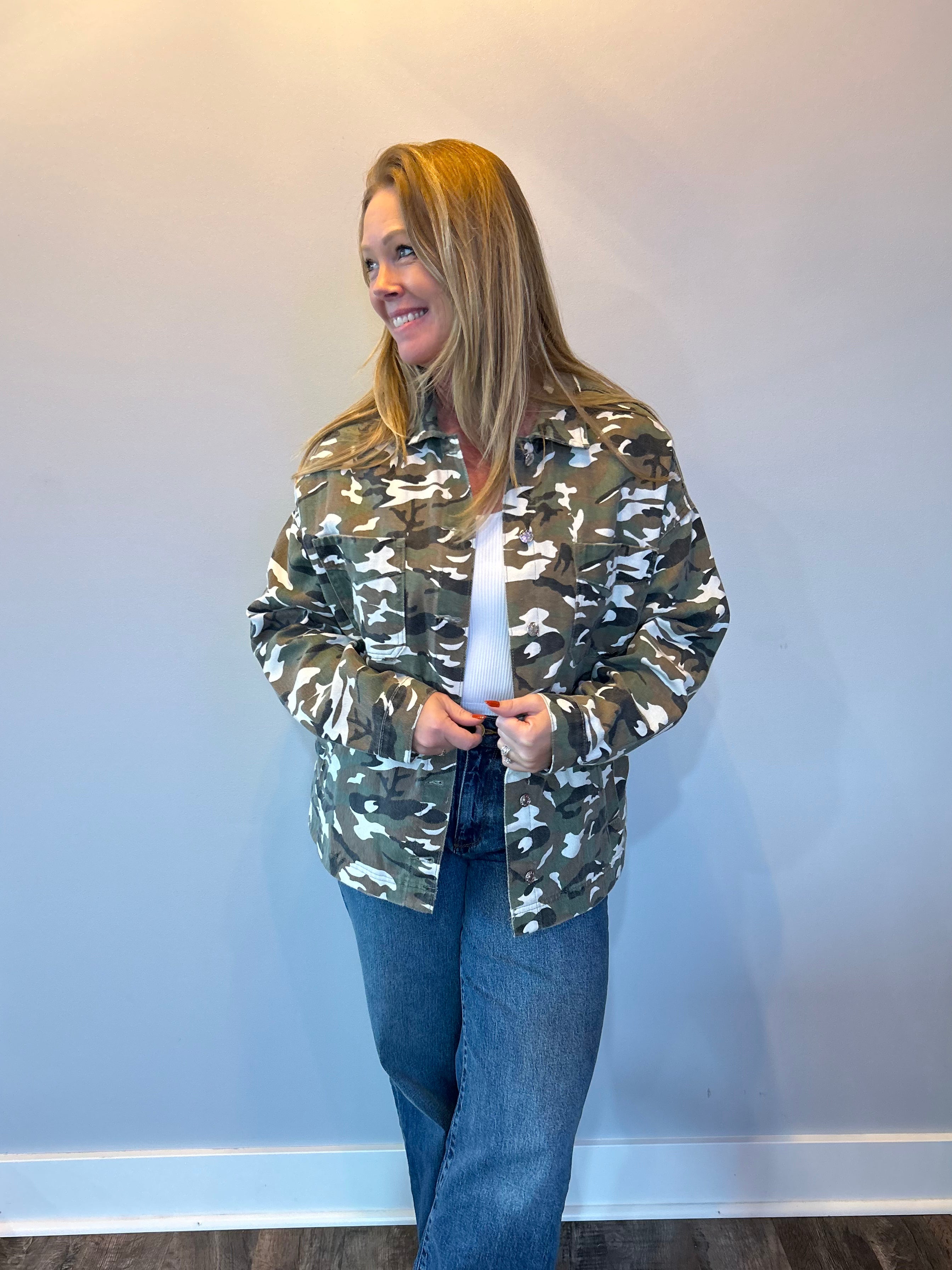 Camo Chest Pockets Loose Jean Jacket