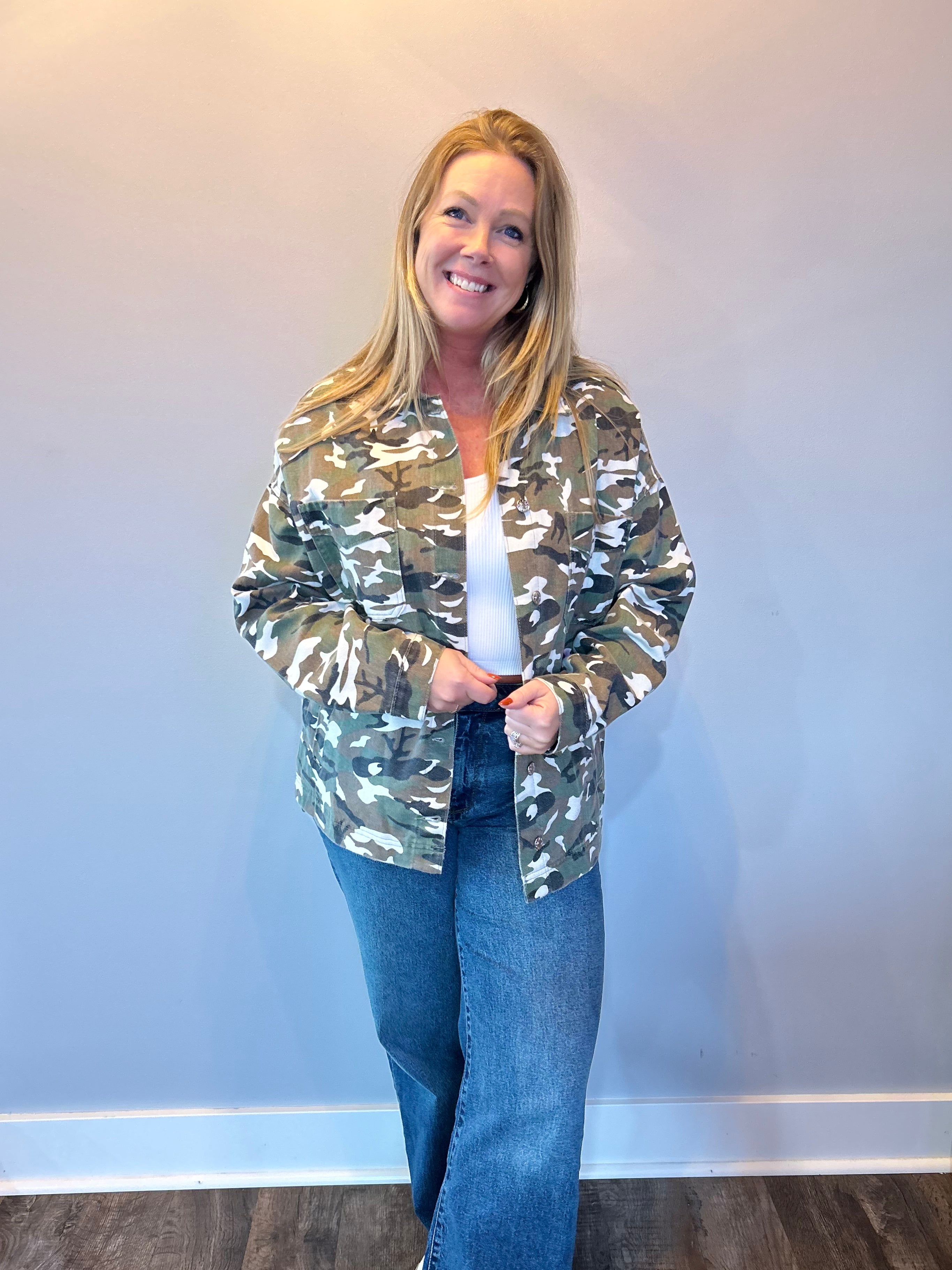 Camo Chest Pockets Loose Jean Jacket