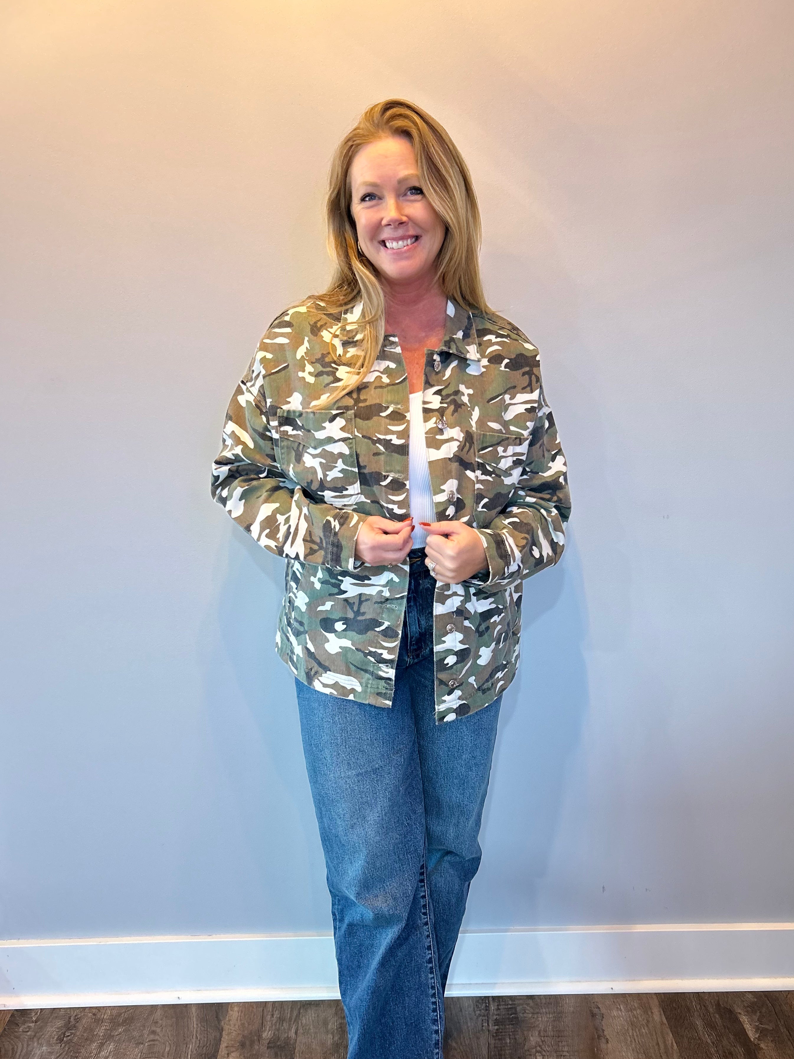 Camo Chest Pockets Loose Jean Jacket