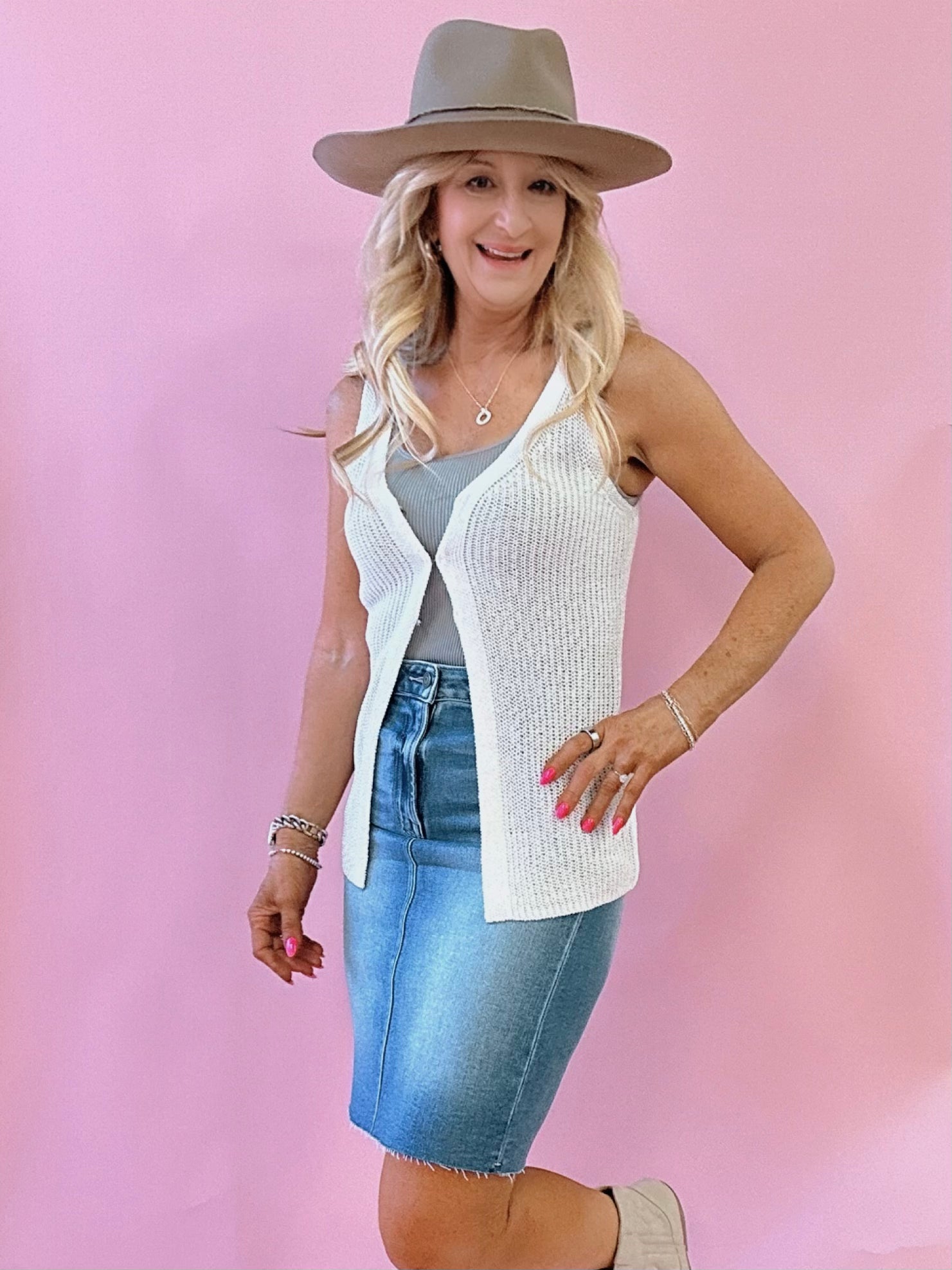 Dion V-Neck Knit Longline Vest in White