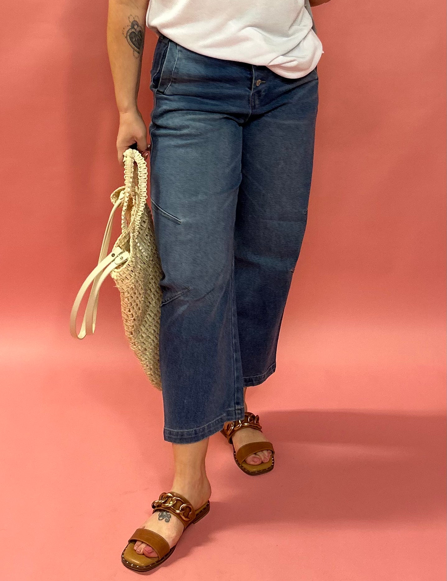 Easygoing Barrel Leg Denim – Light Wash