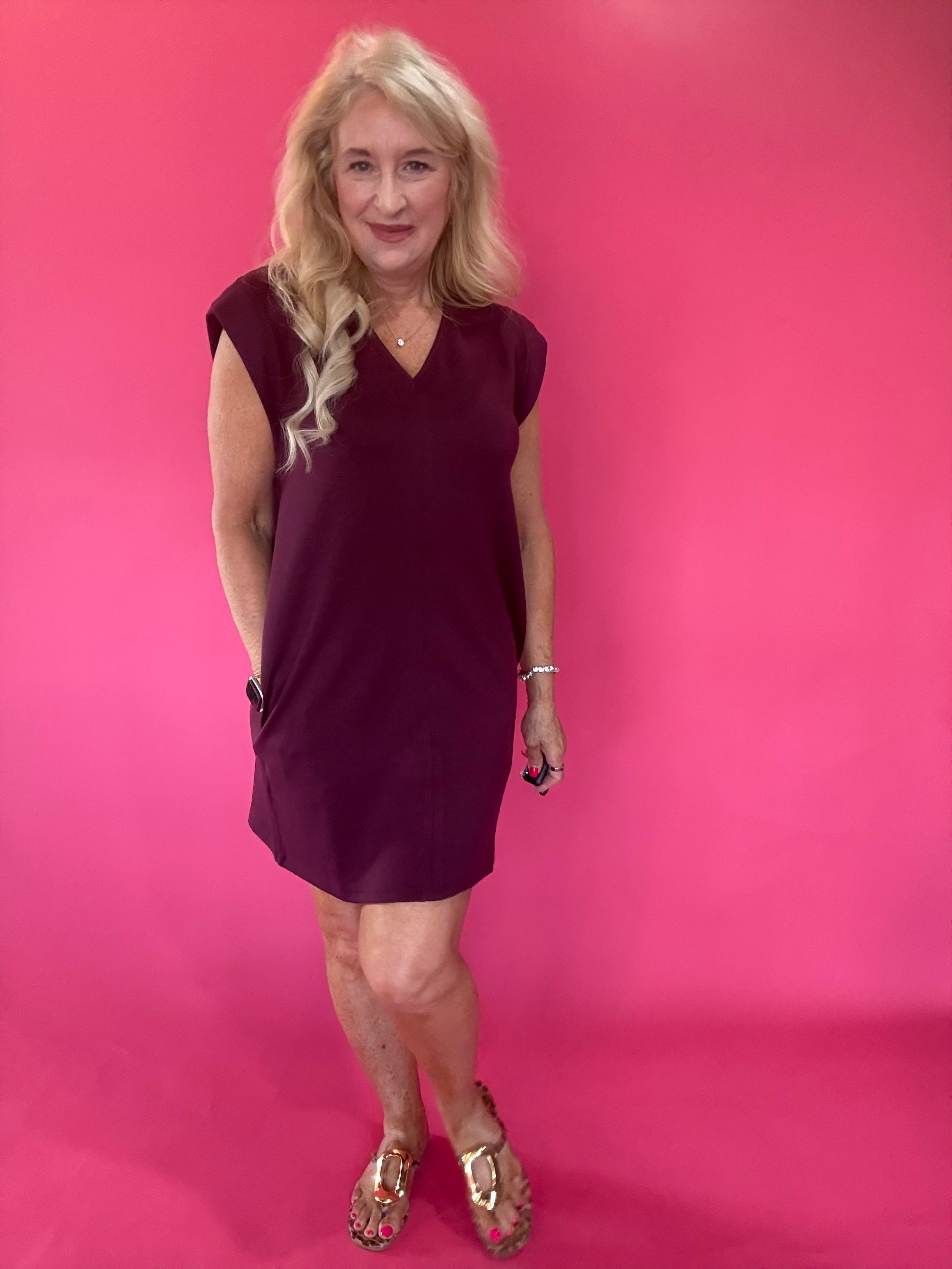 Effortless V-Neck Shift Dress in Burgundy