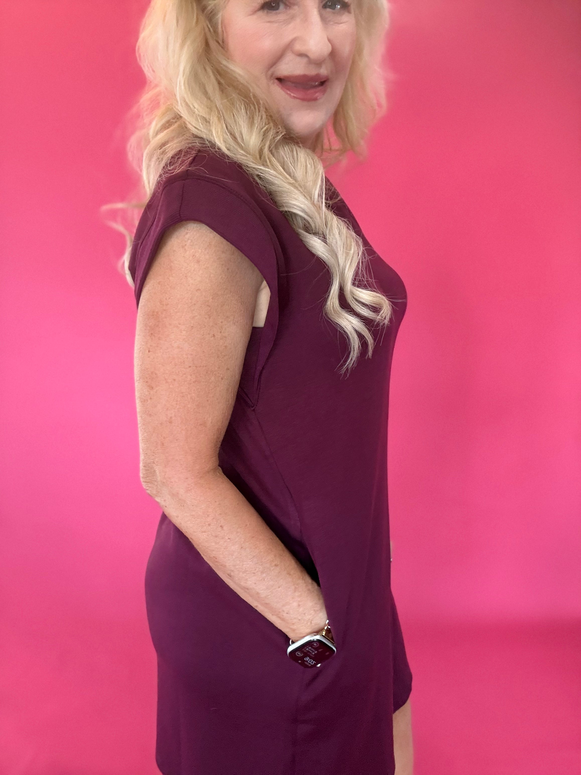 Effortless V-Neck Shift Dress in Burgundy