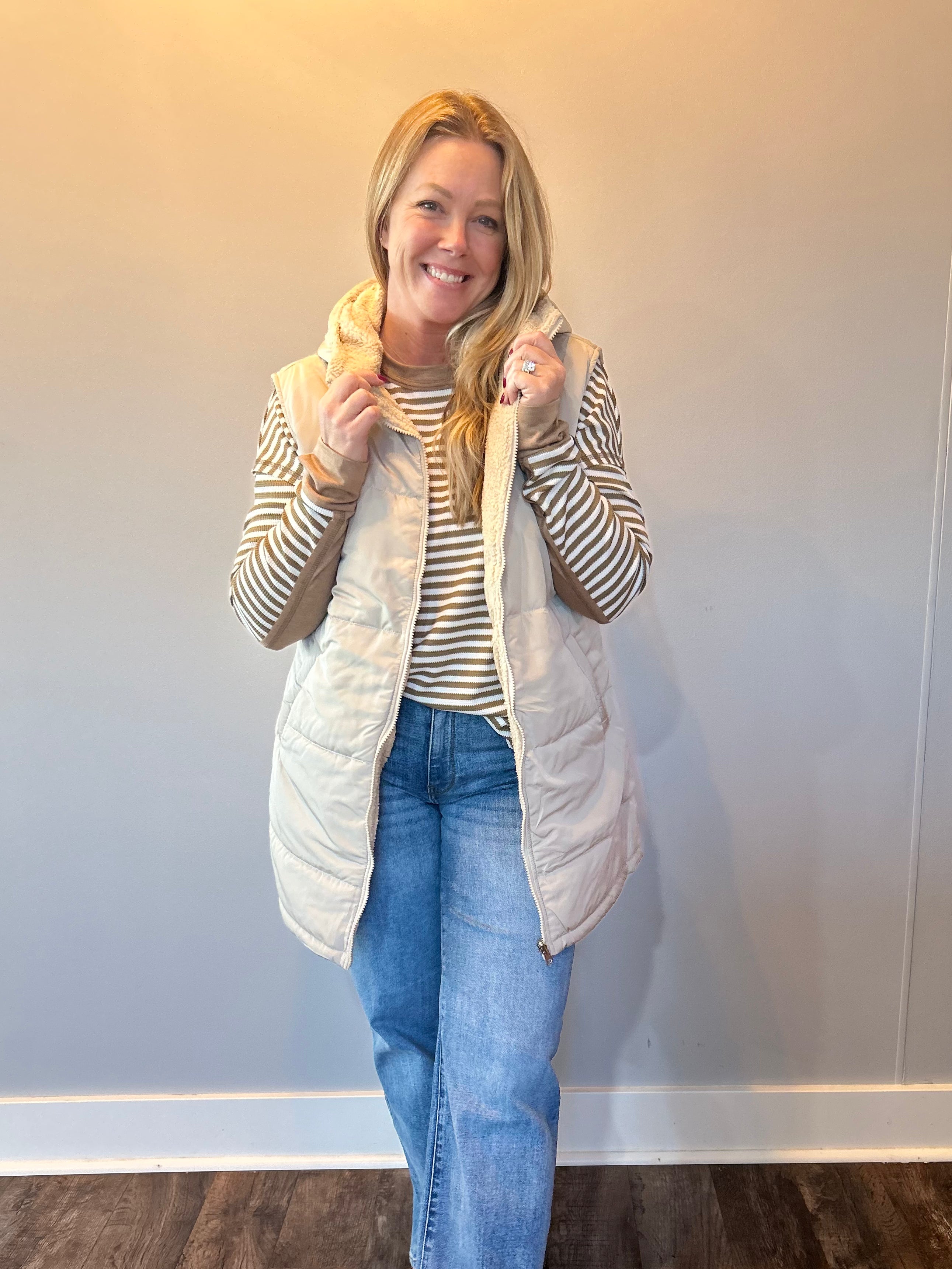 Faux Fur Trim Zip-Up Coat in Beige