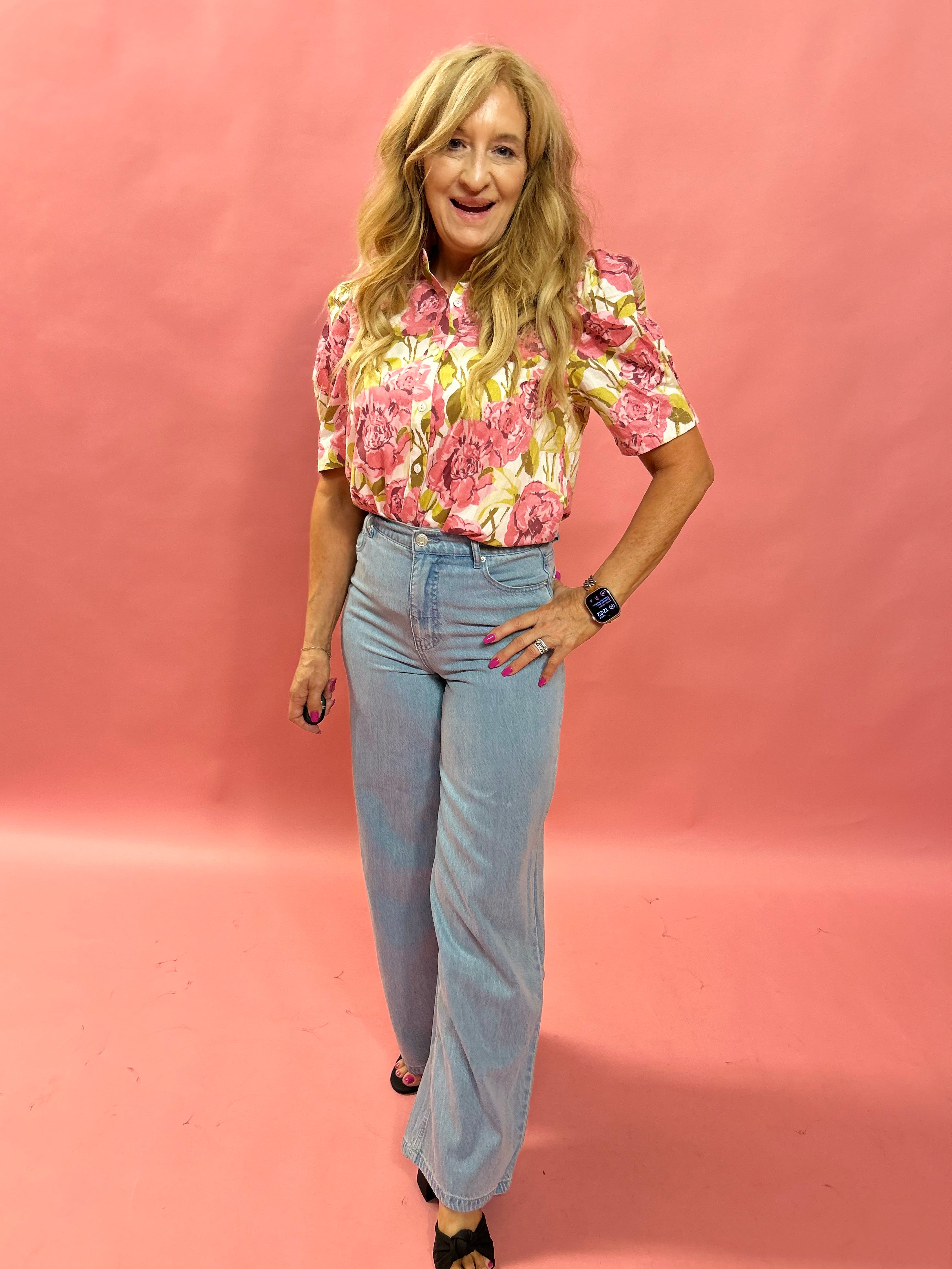 Feminine, flowy, Chic Floral Blouse