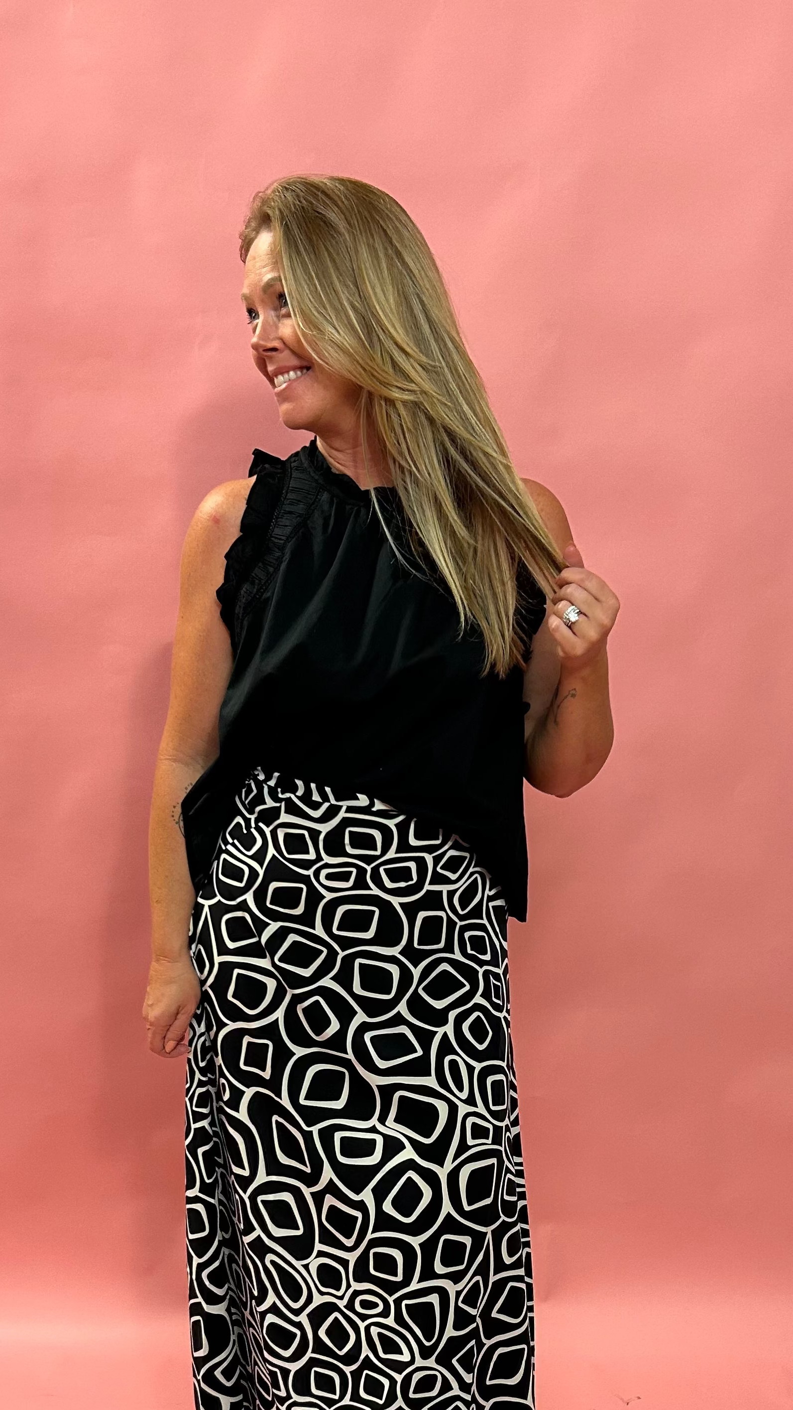 Frill Factor Poplin Top in Black
