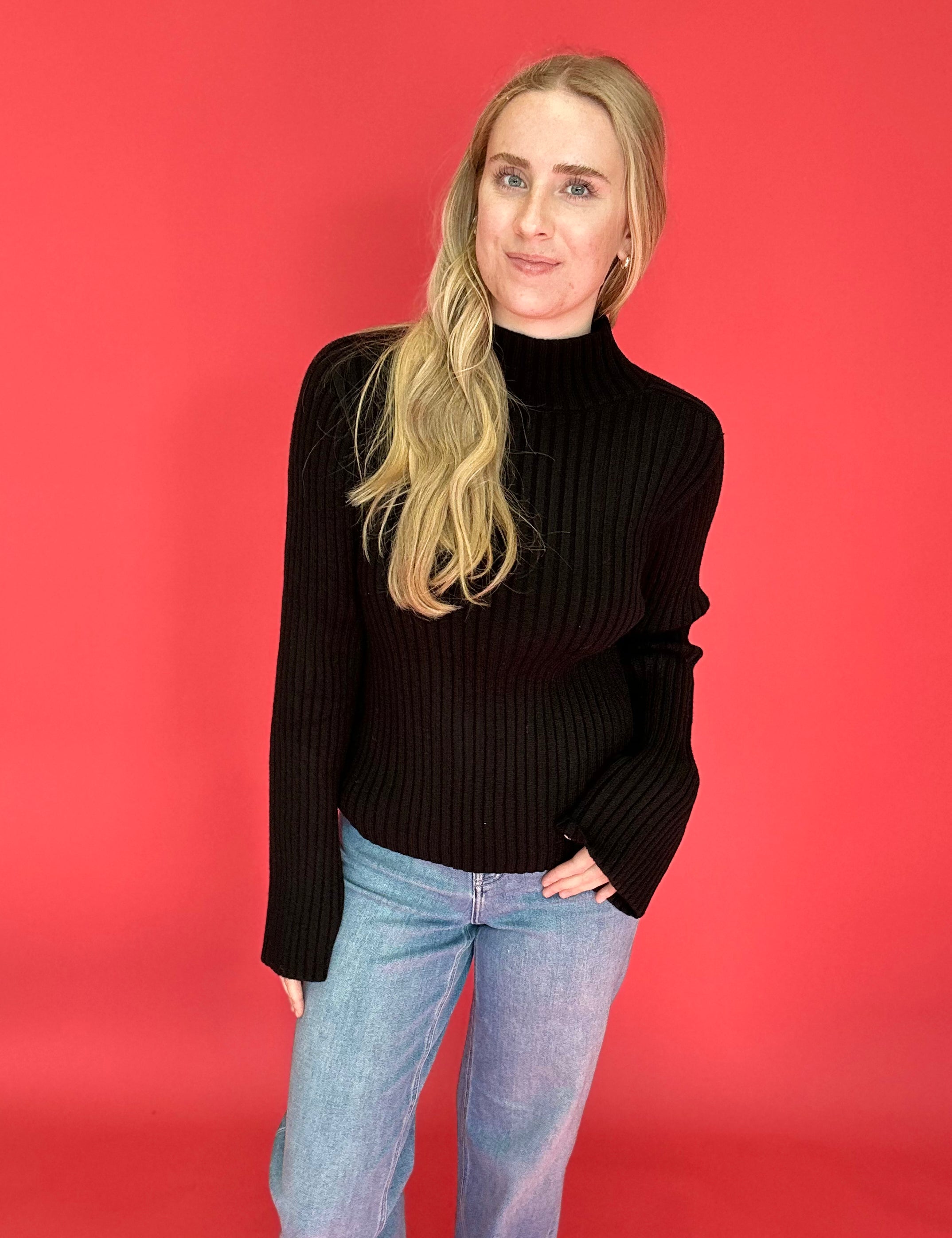 Hera Ribbed Sweater in Black