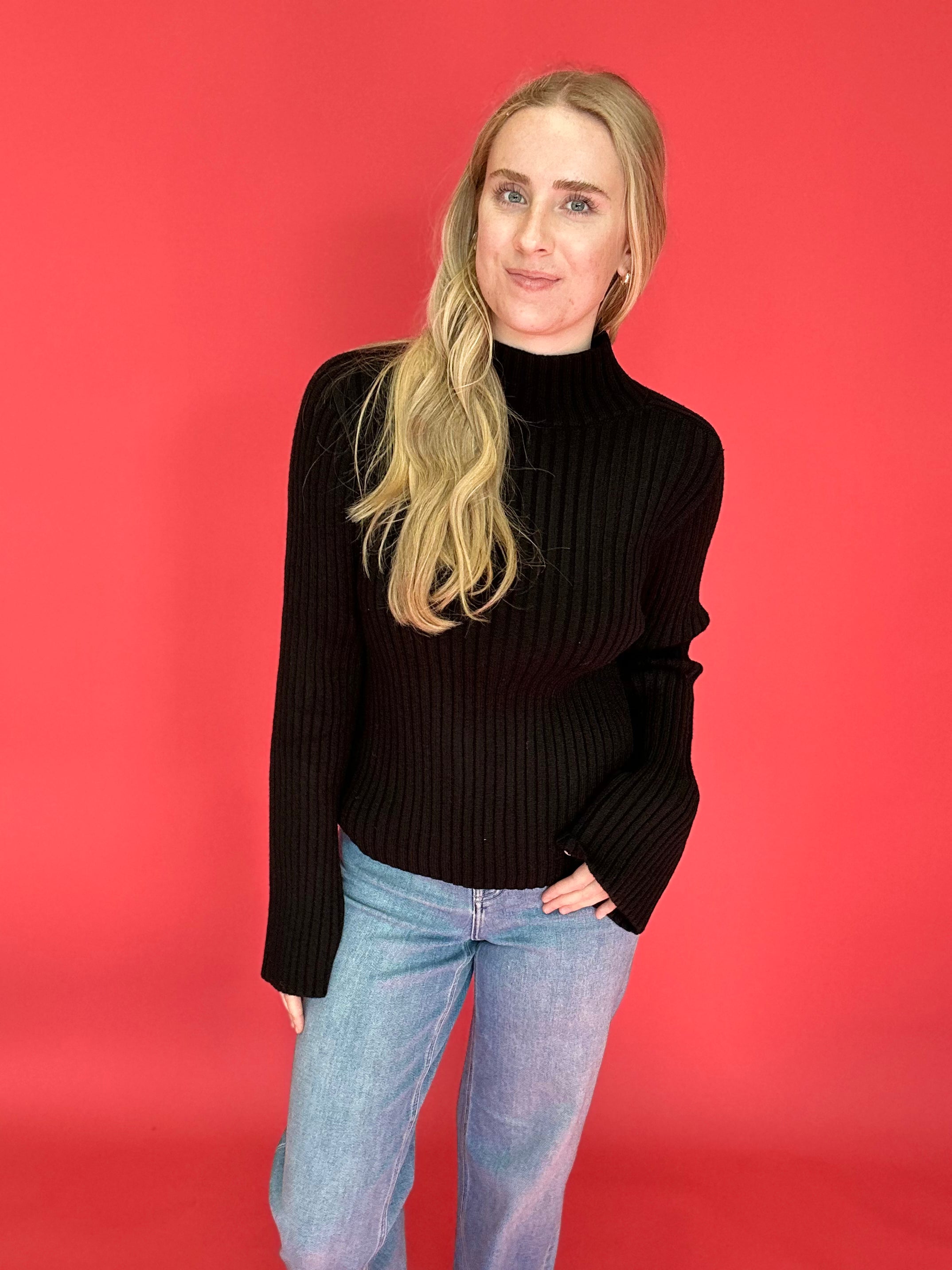 Hera Ribbed Sweater in Black