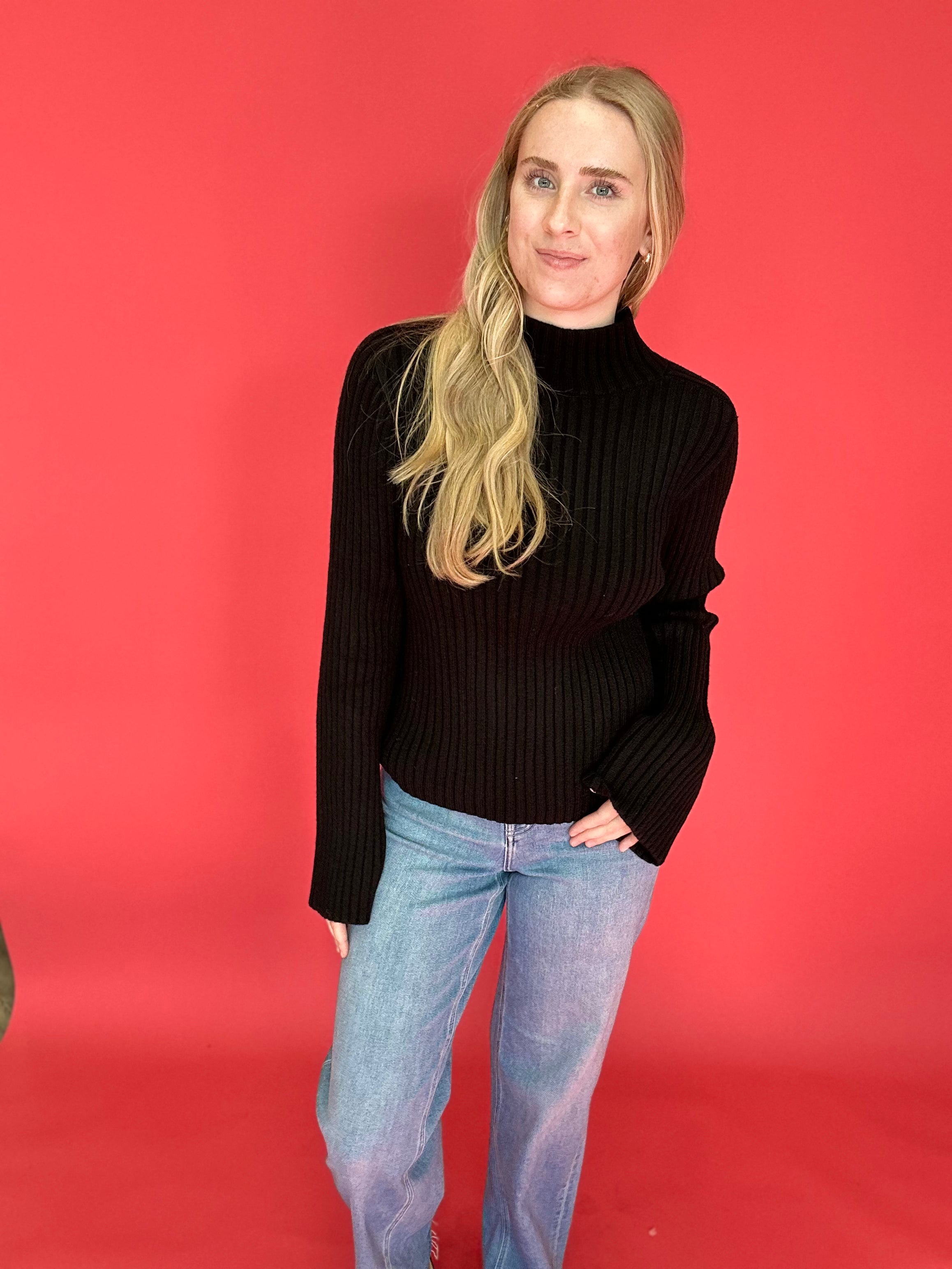 Hera Ribbed Sweater in Black