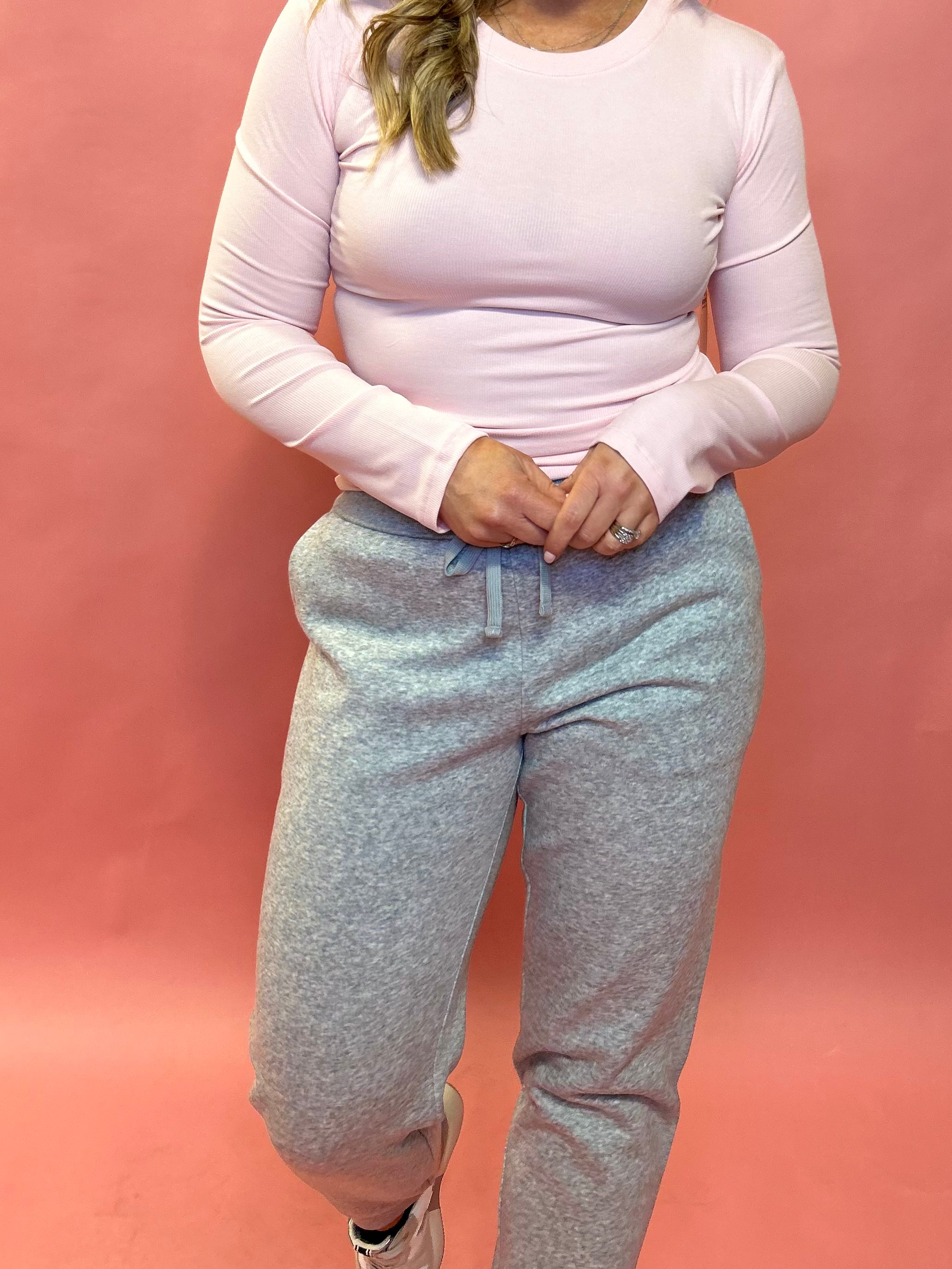 Core Luxe: Long-Sleeve Micro-Ribbed Athleisure Top in Pink