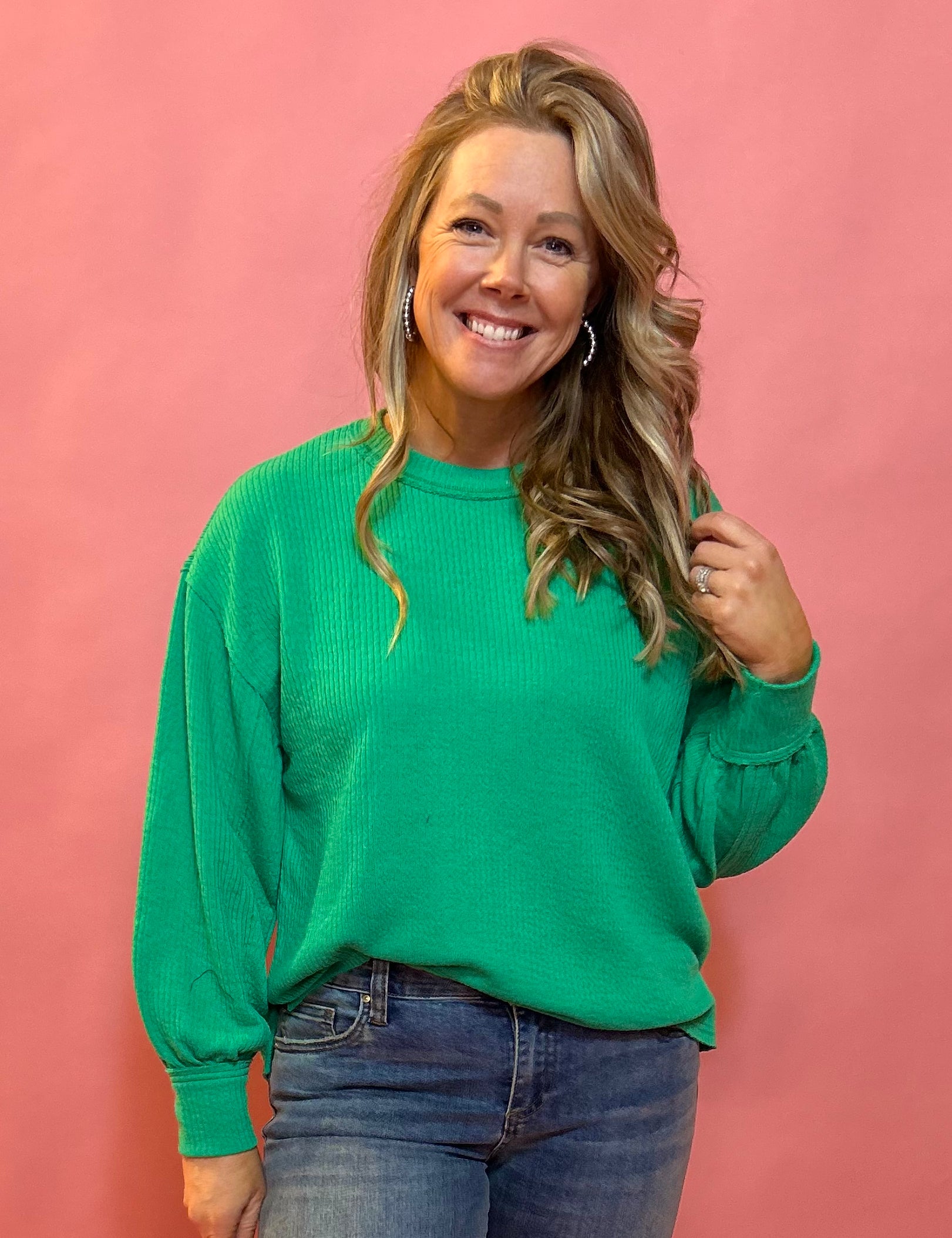 Seamlessly Chic: Long Sleeve Solid Round Neck Top in Green