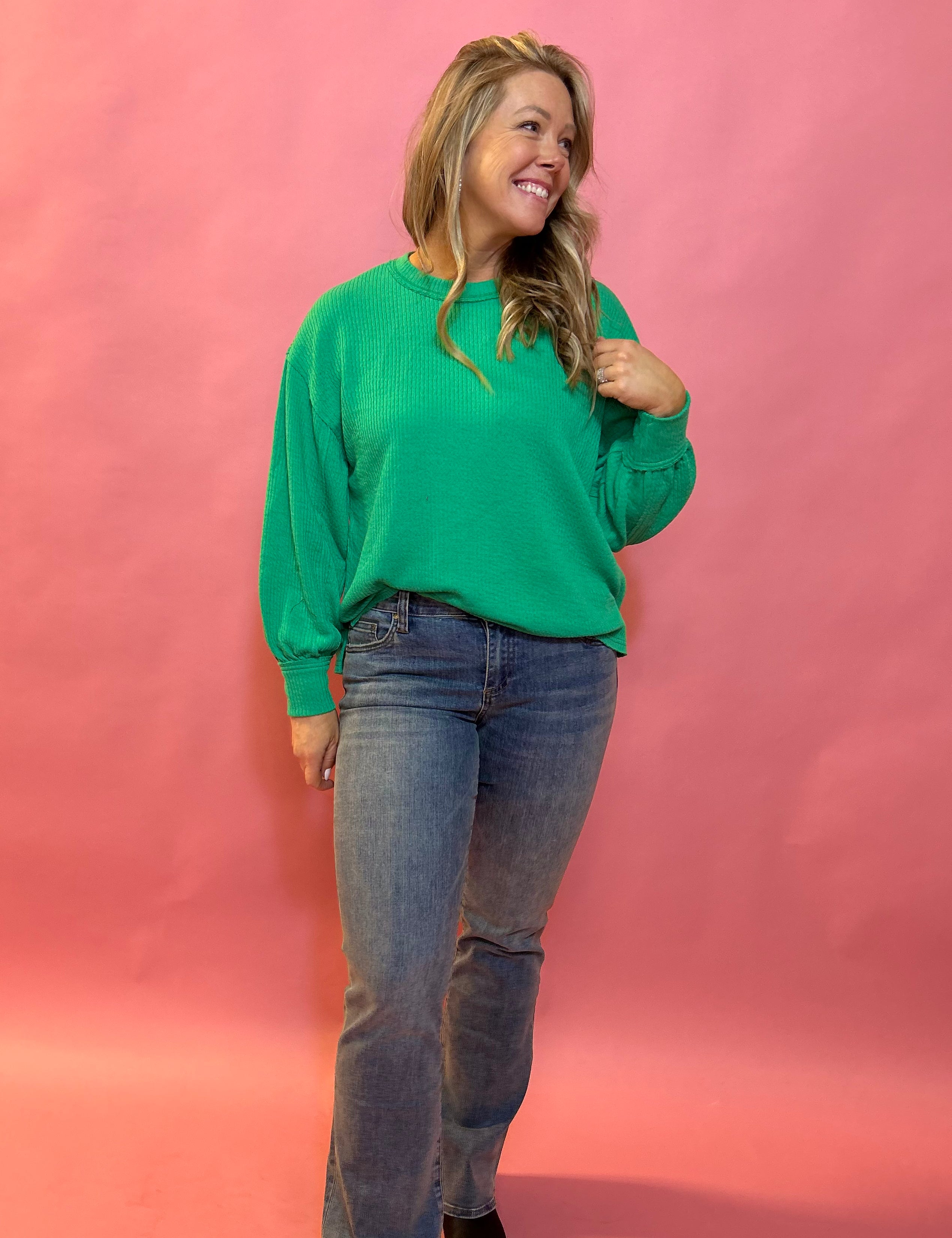 Seamlessly Chic: Long Sleeve Solid Round Neck Top in Green