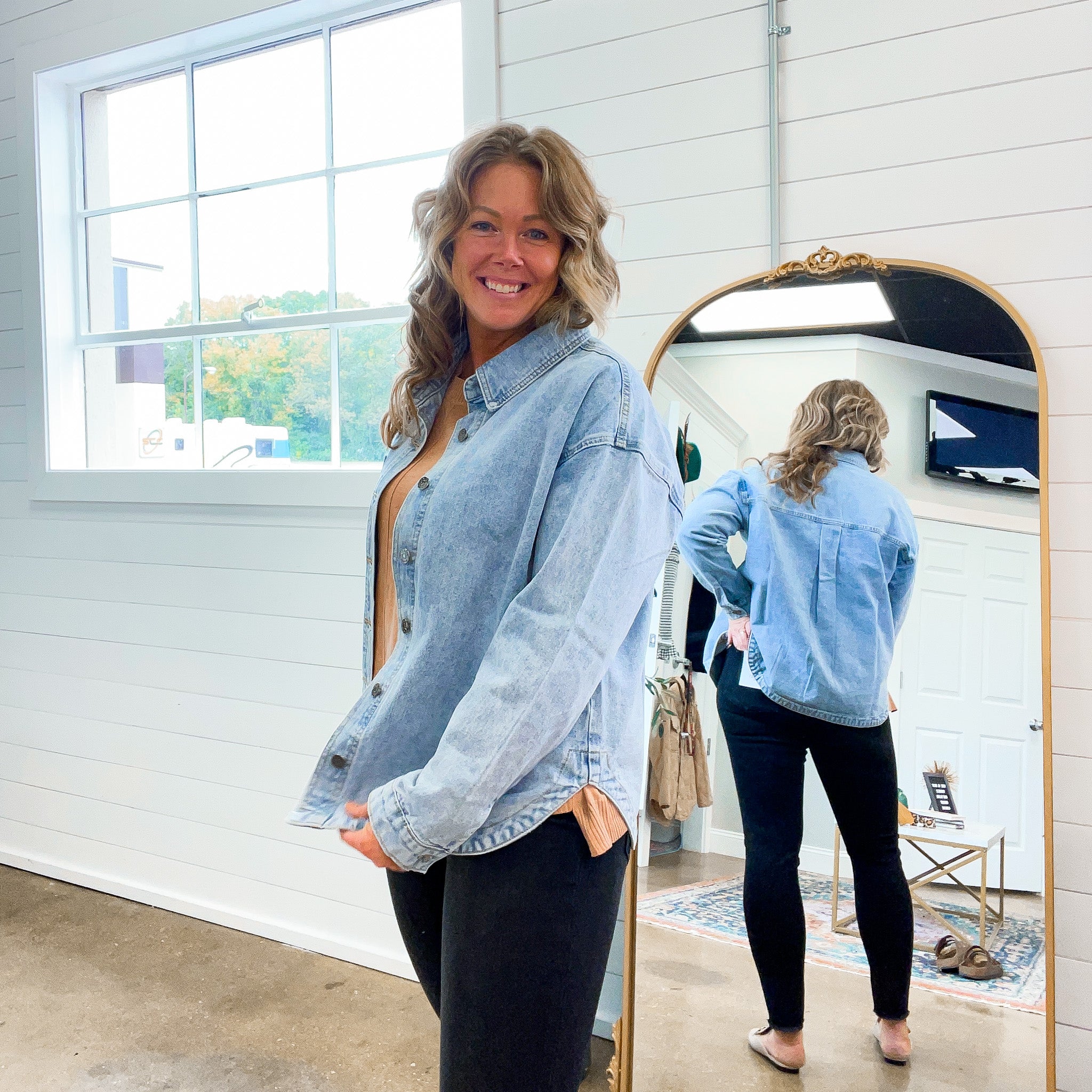 Lady Oversized Denim Jacket in Blue