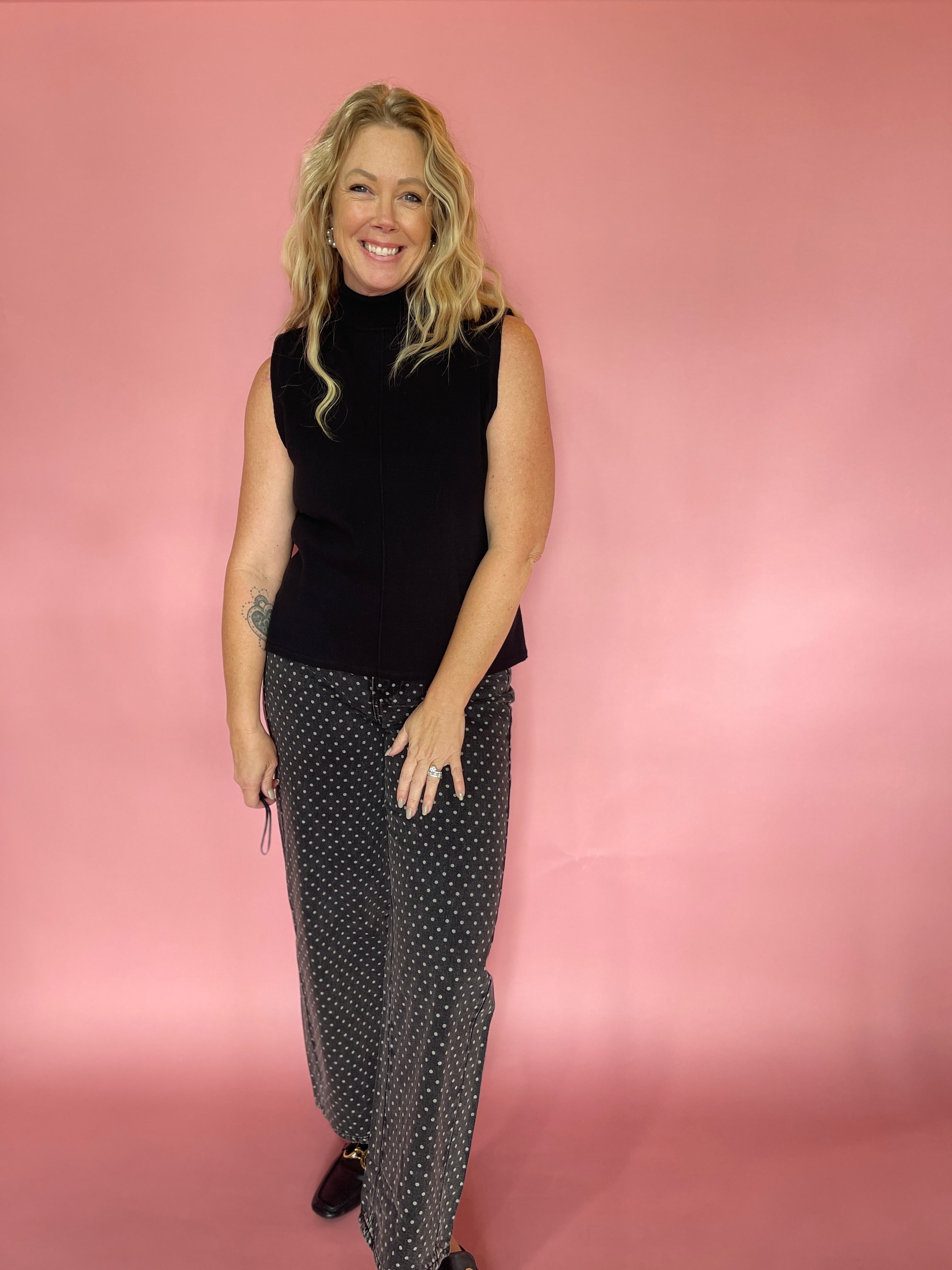 Lightweight Knit Sleeveless Turtleneck Layering Top in Black