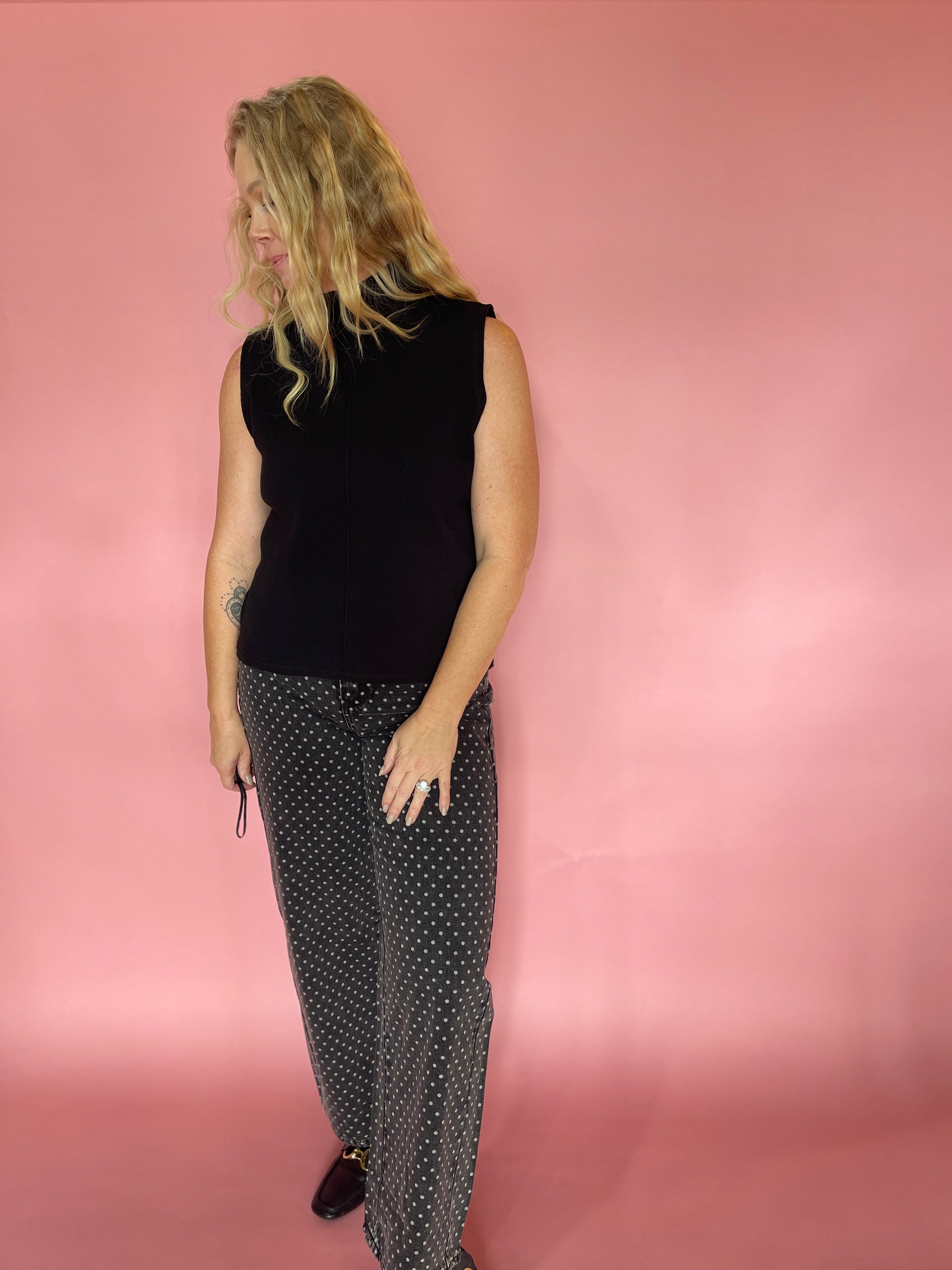 Lightweight Knit Sleeveless Turtleneck Layering Top in Black