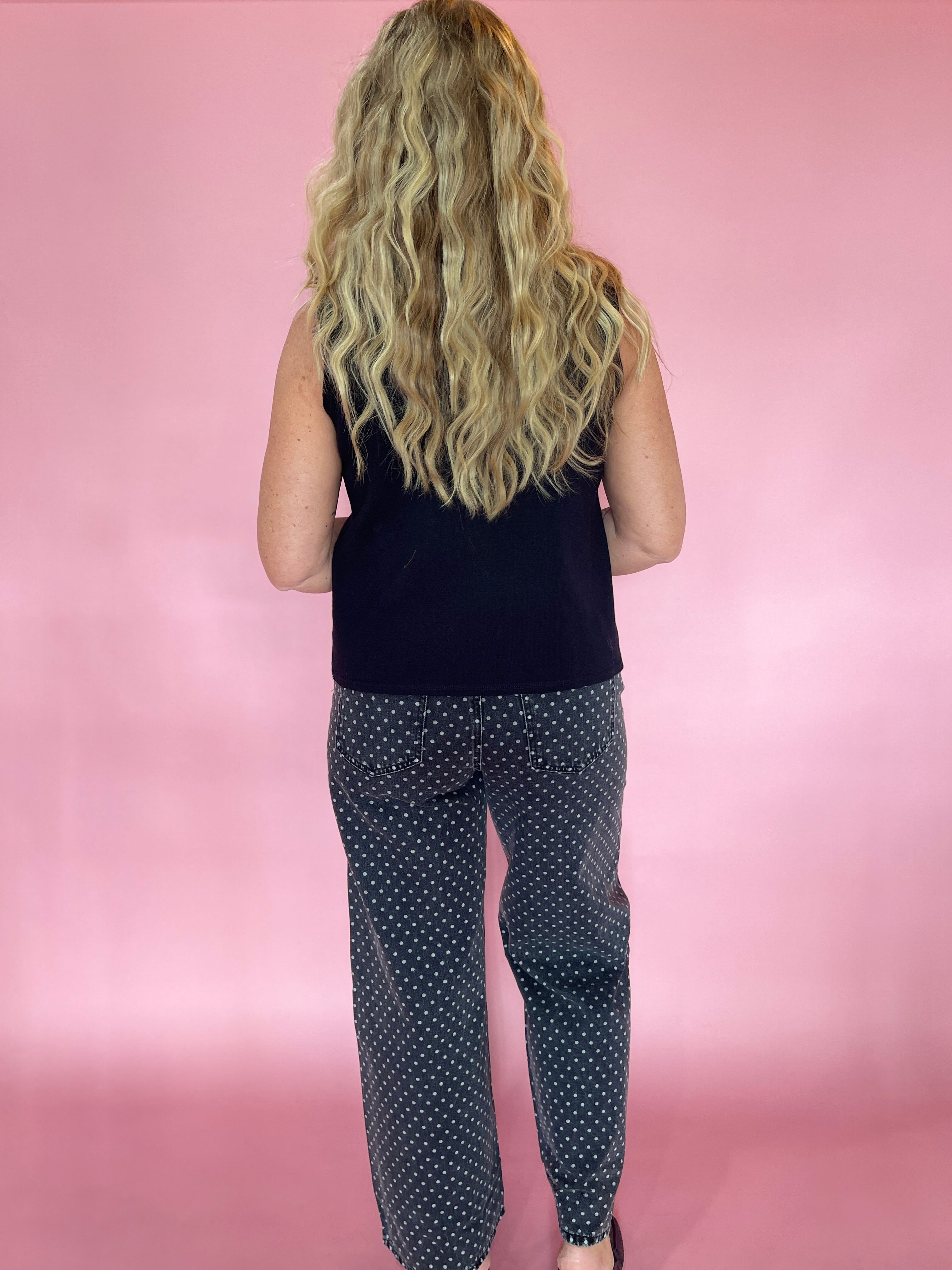 Lightweight Knit Sleeveless Turtleneck Layering Top in Black