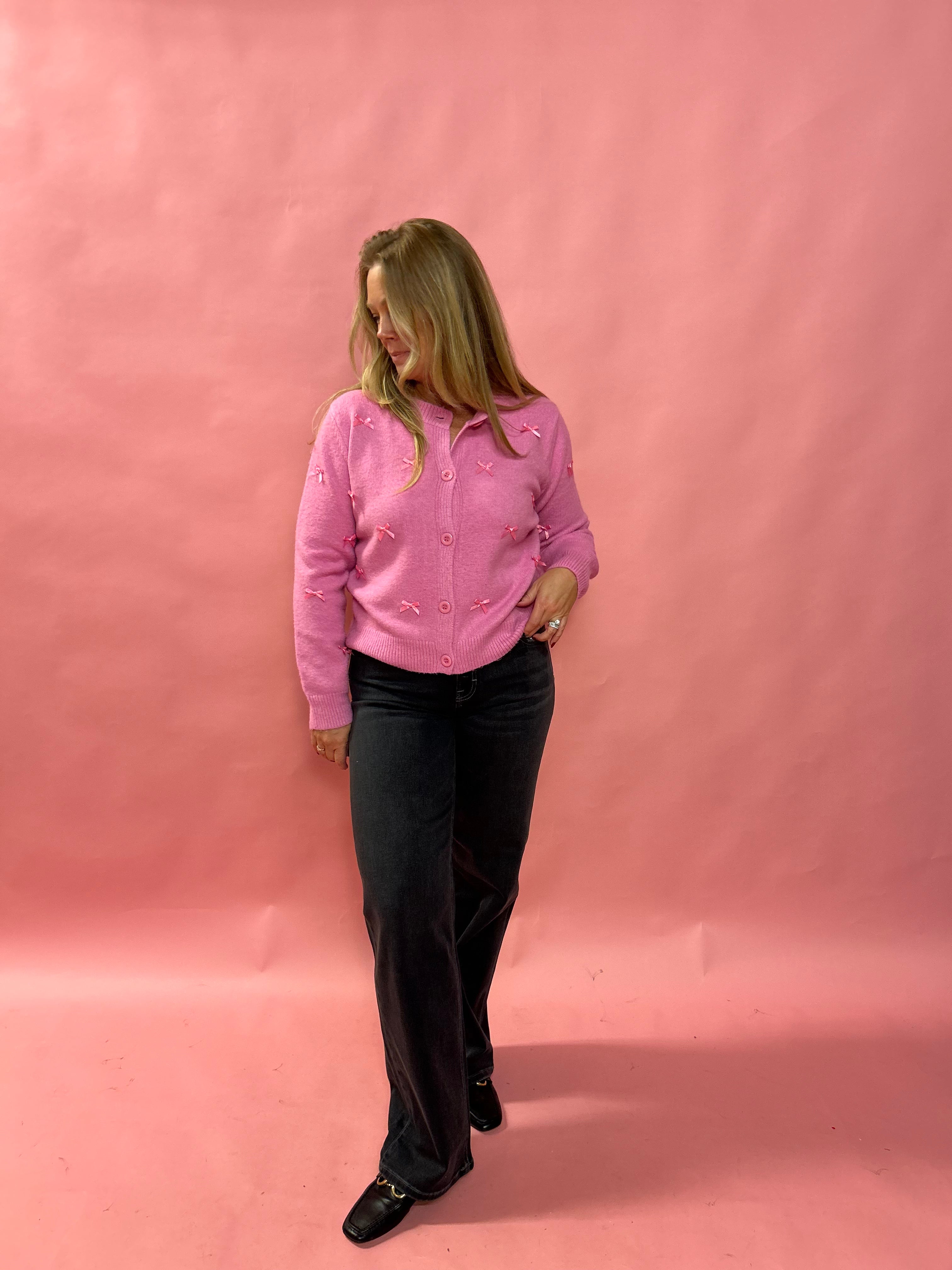 Logan Dark Light Wash Stretch Dad Jean in Charcoal