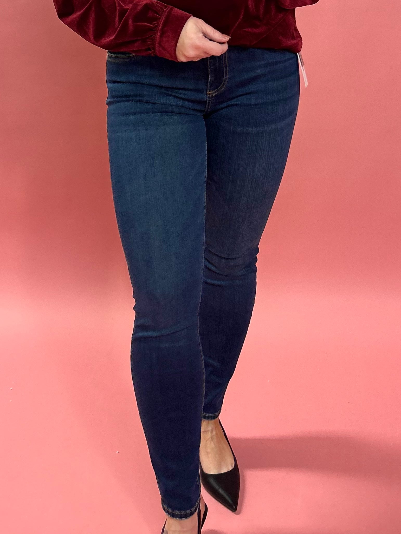 Mia Toothpick Skinny in Dark Stone Base Wash