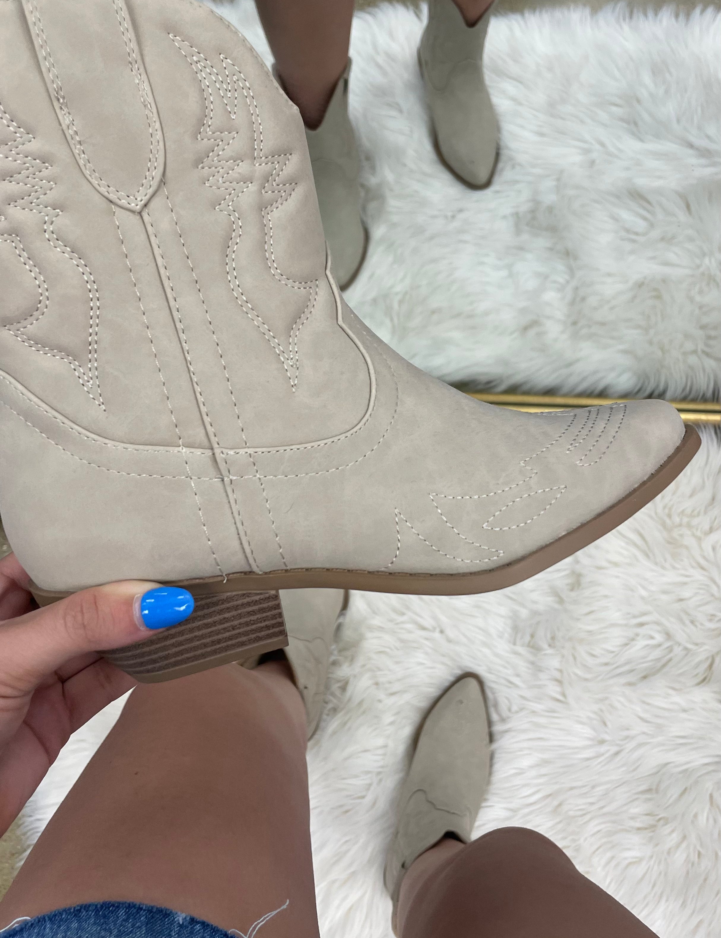 Nashville Suede Tan Bootie