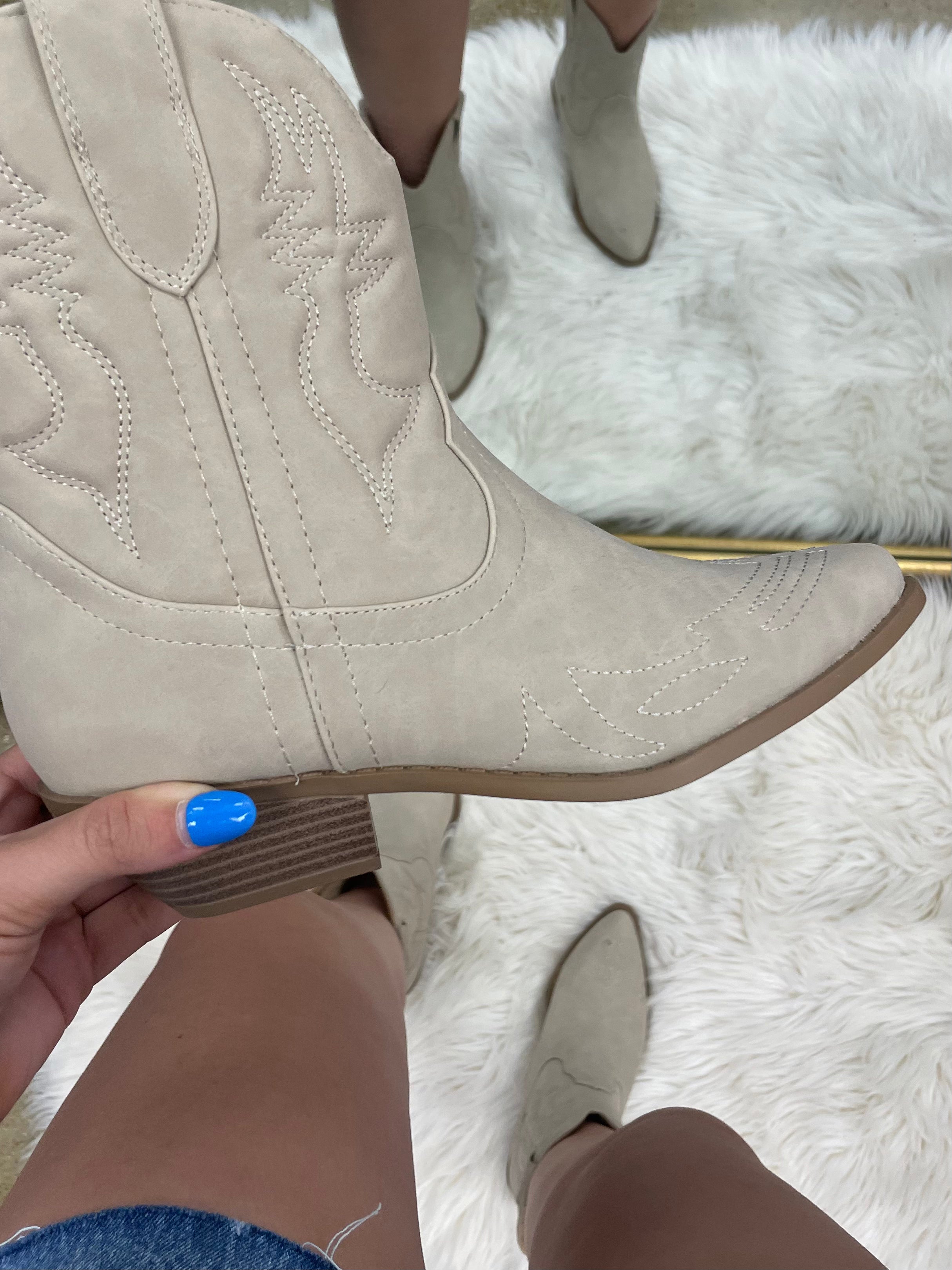 Nashville Suede Tan Bootie