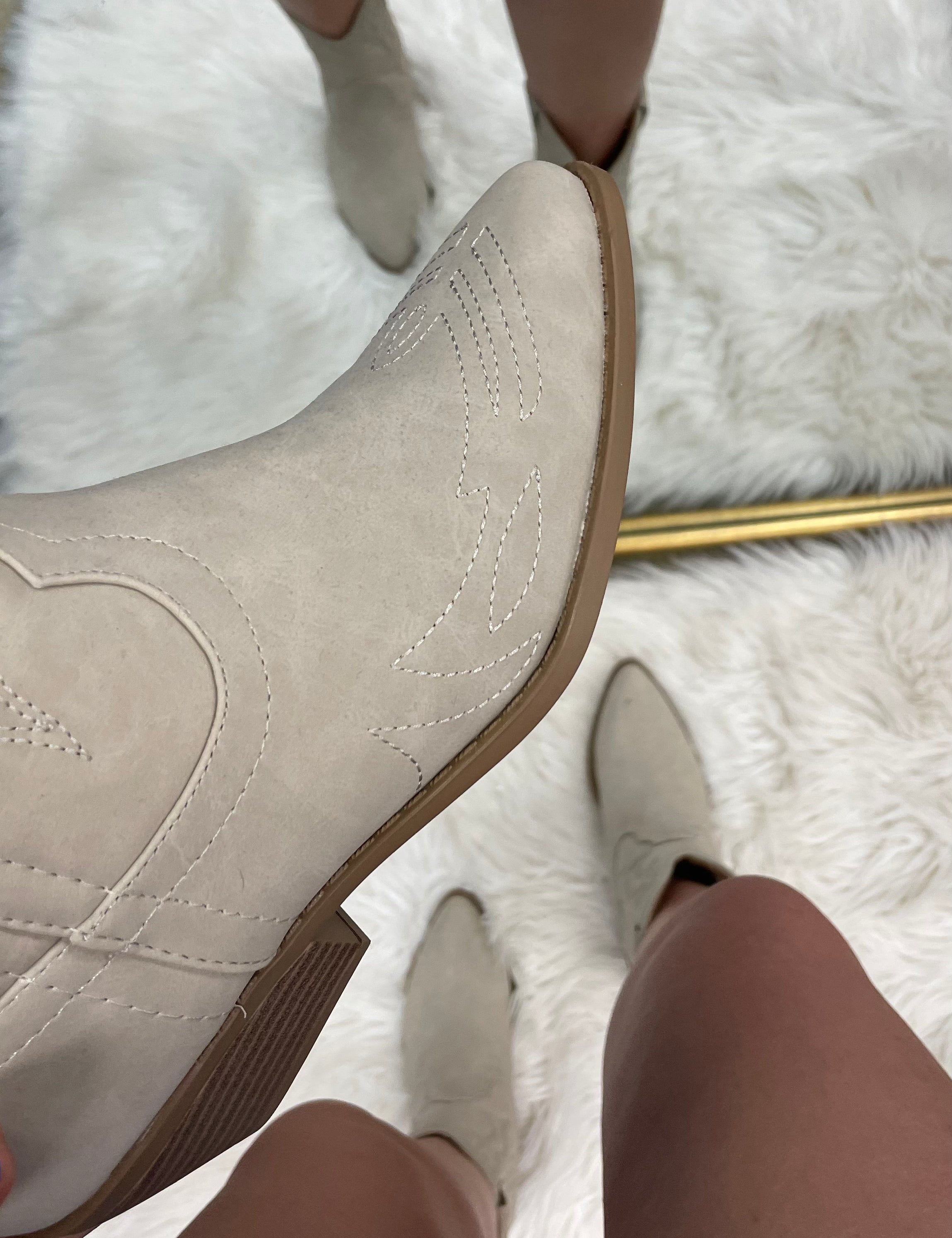 Nashville Suede Tan Bootie