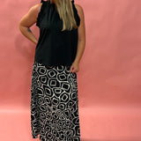 Oliva Abstract Midi Skirt in Black