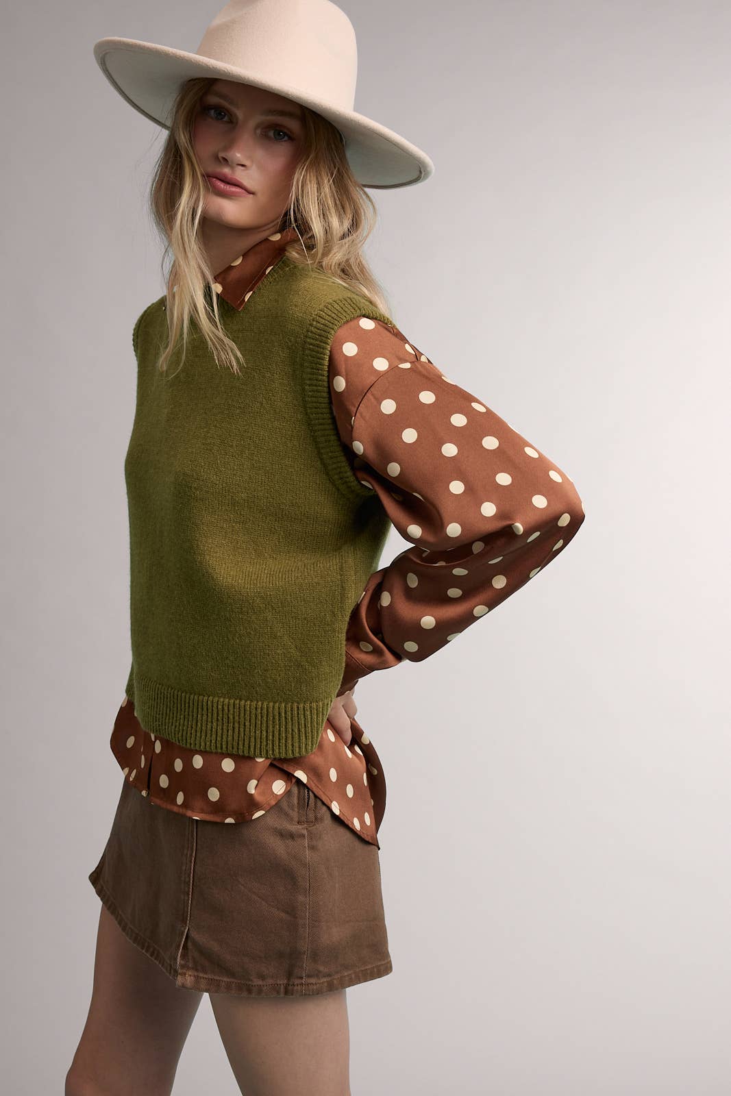 Beige Crew Neck Knit Vest