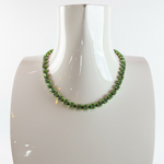 Sarina Necklace in Smutt Green Tova