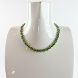 Sarina Necklace in Smutt Green Tova