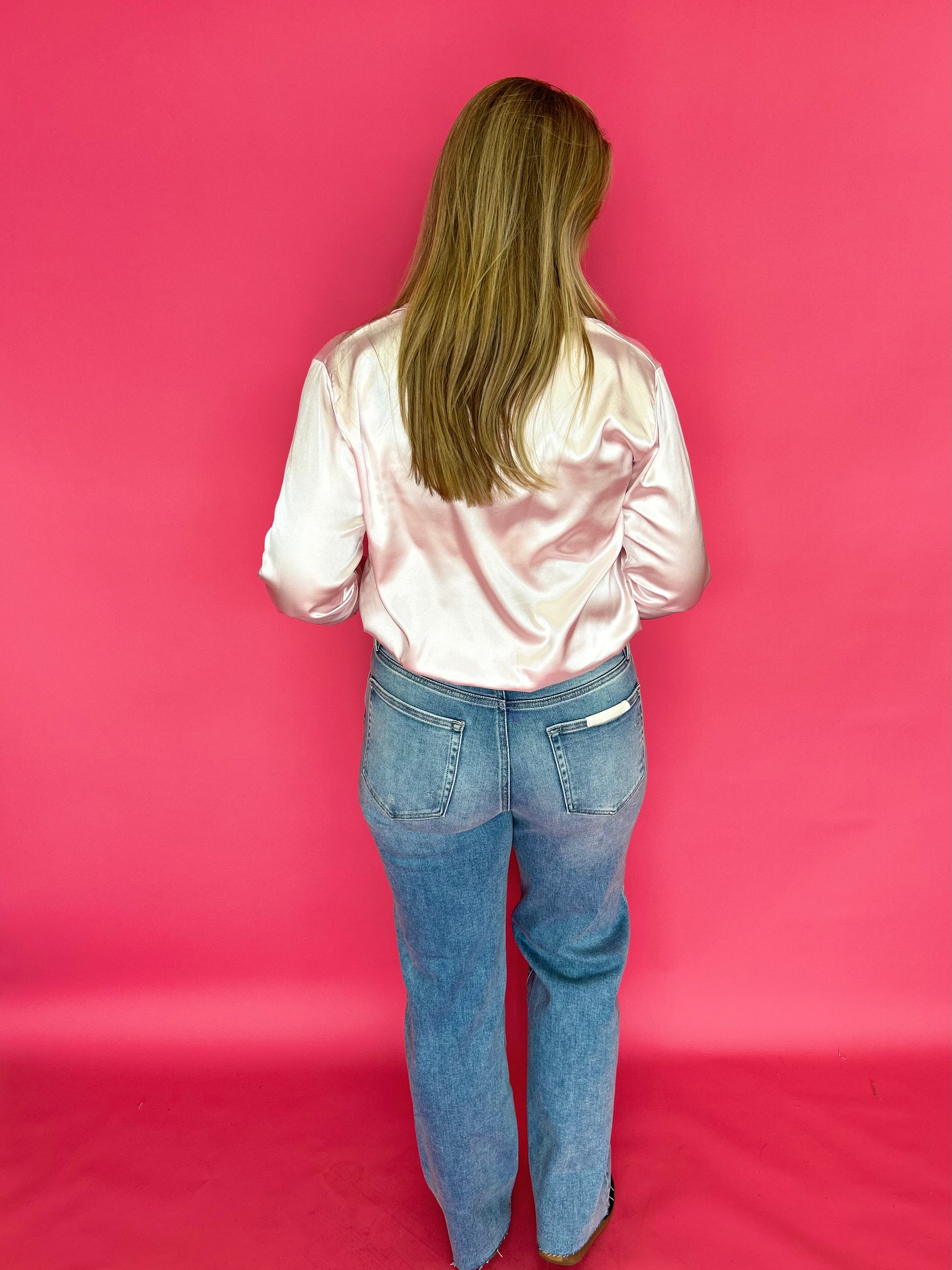 Sleek Satin Long Sleeve Button-Up Shirt in Pink