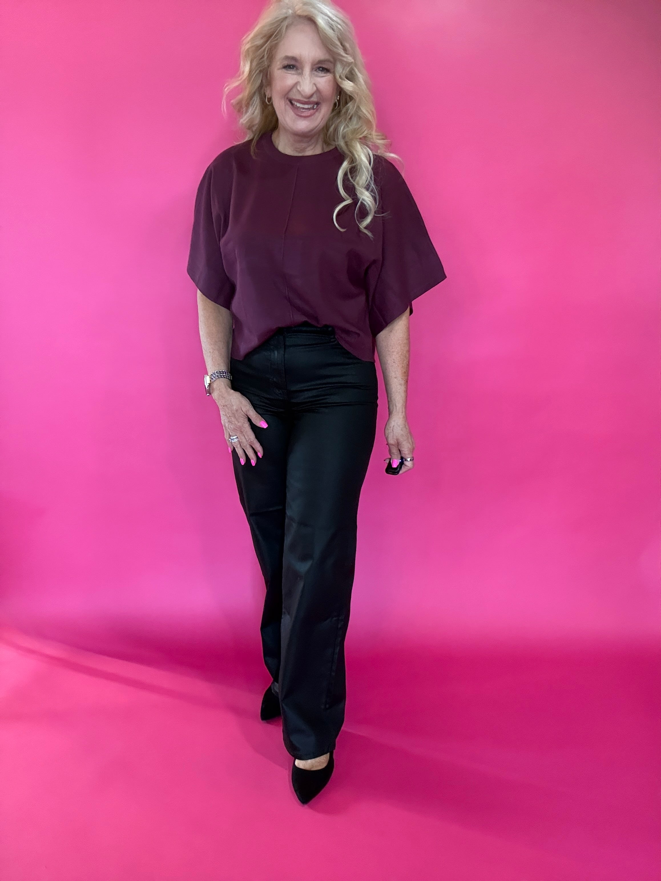 Solid Round Neck Short Sleeve Knit Top in Wine