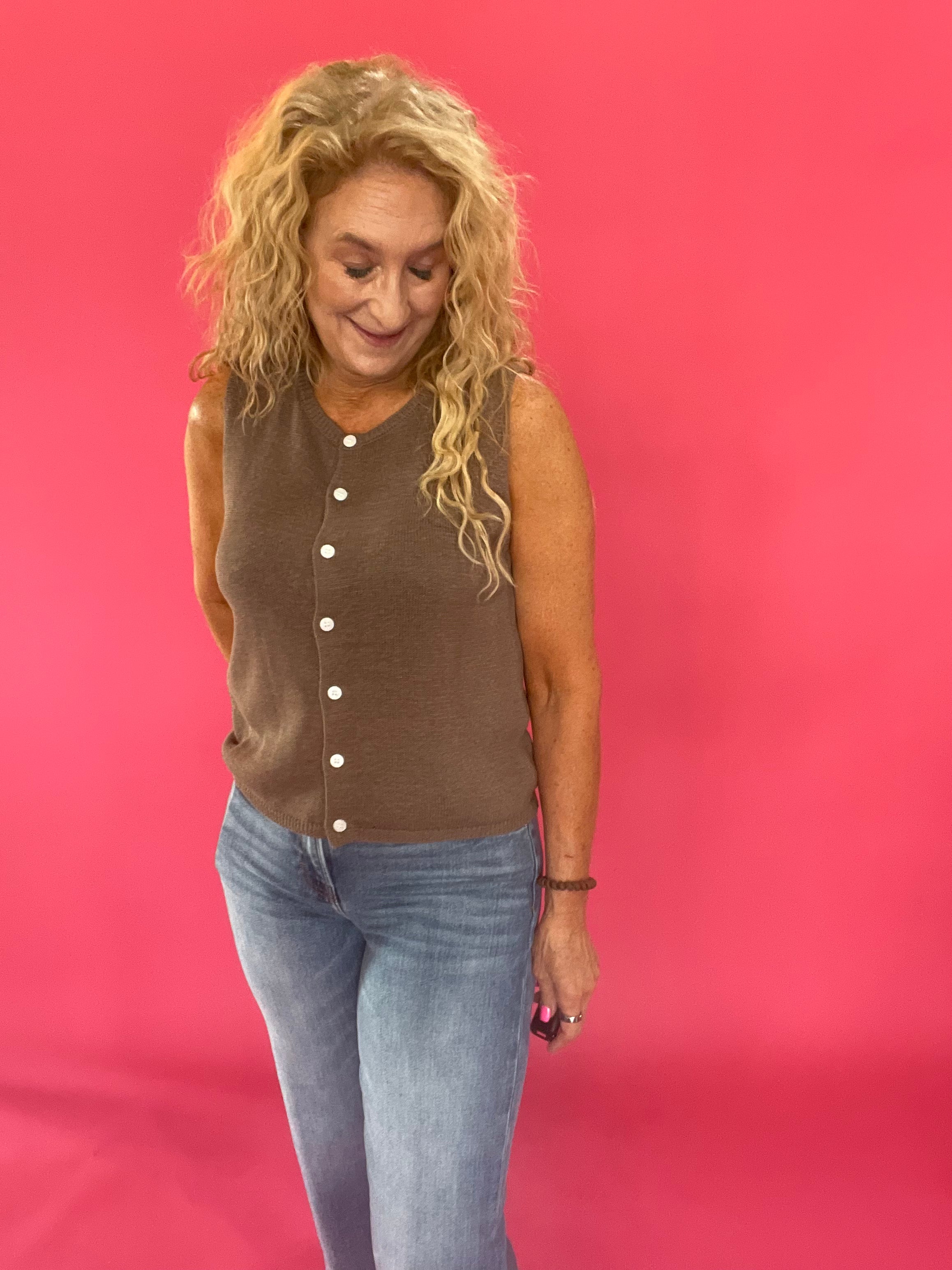 Syd Sweater Vest in Pebble Coast