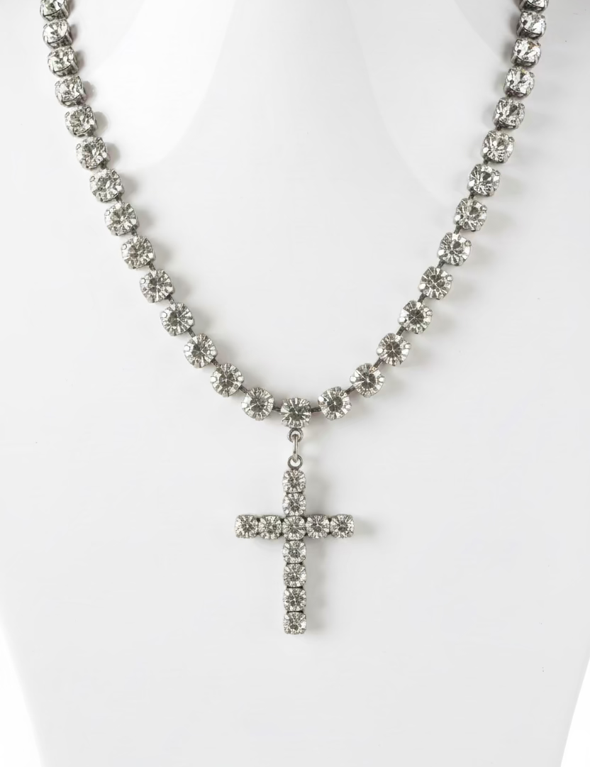 Donatella Necklace in Antique Silver Necklace Tova