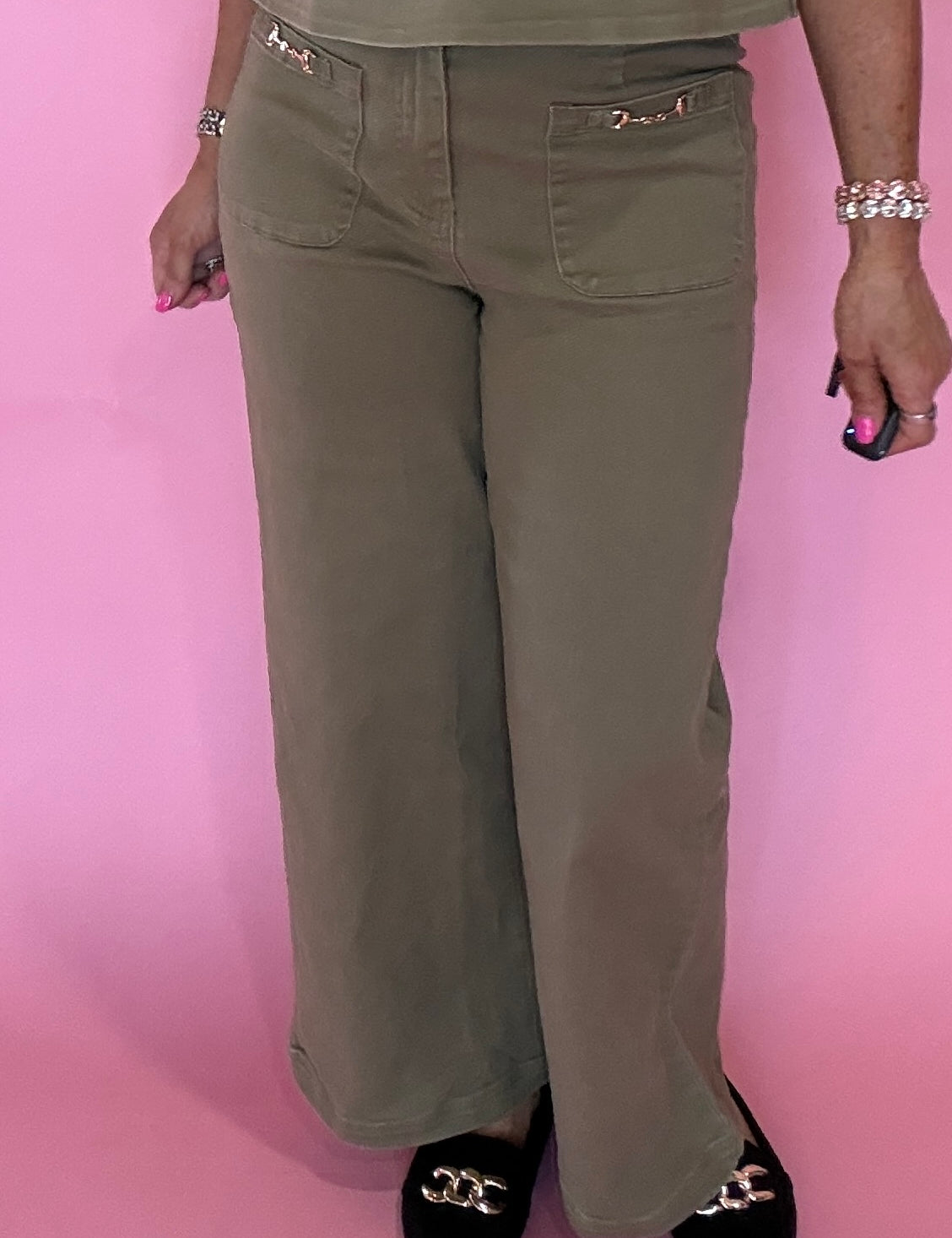 Wide Awake Wide-Leg Pants in Olive