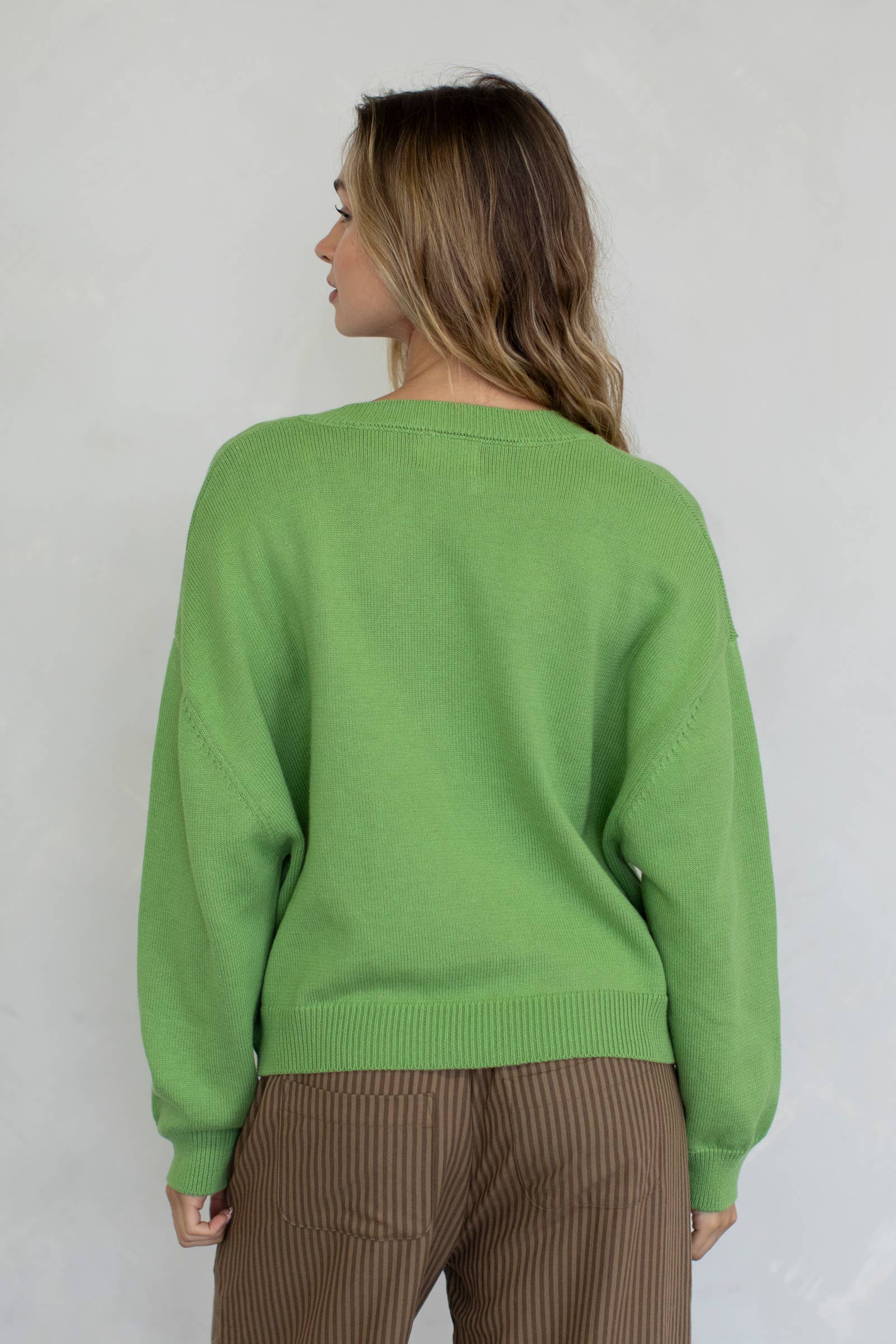 Chloe Cozy V-Neck Sweater in Pink