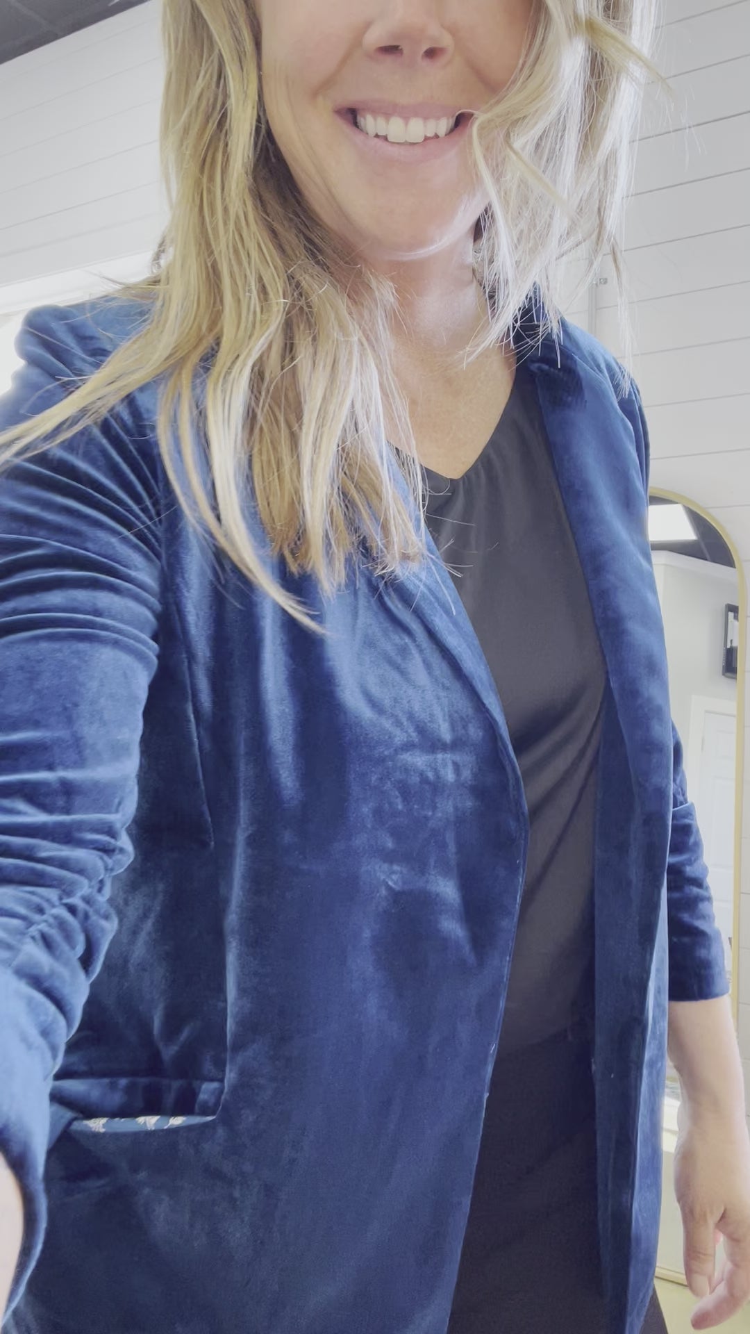 Collette Velvet Ruched Sleeve Blazer in Cobalt
