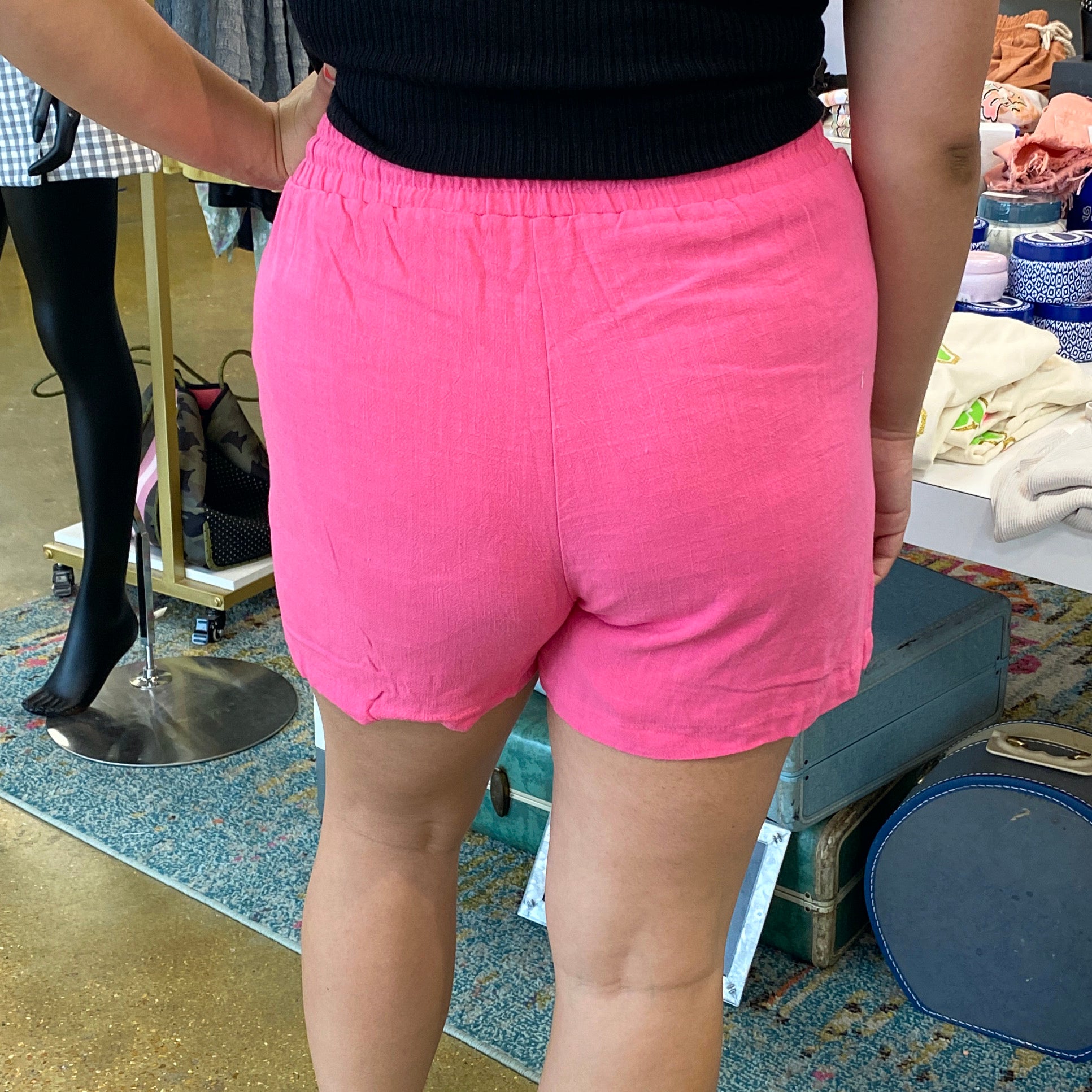 Tomboy Linen Blend Pocketed Shorts in Hot Pink