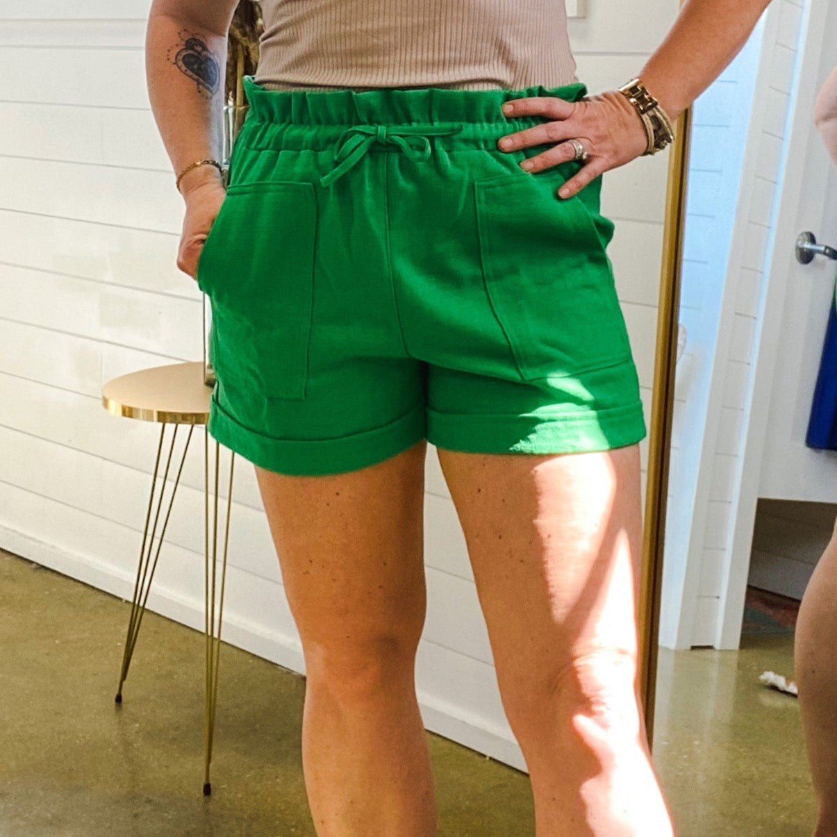 Offshore Dreams Pocketed Drawstring Shorts in Kelly Green