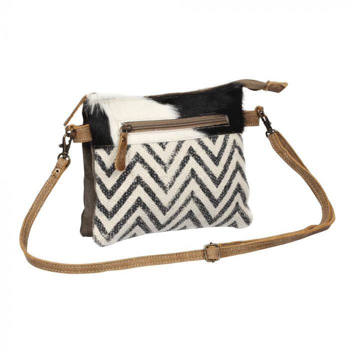 Staggering Small & Cross Body Bag